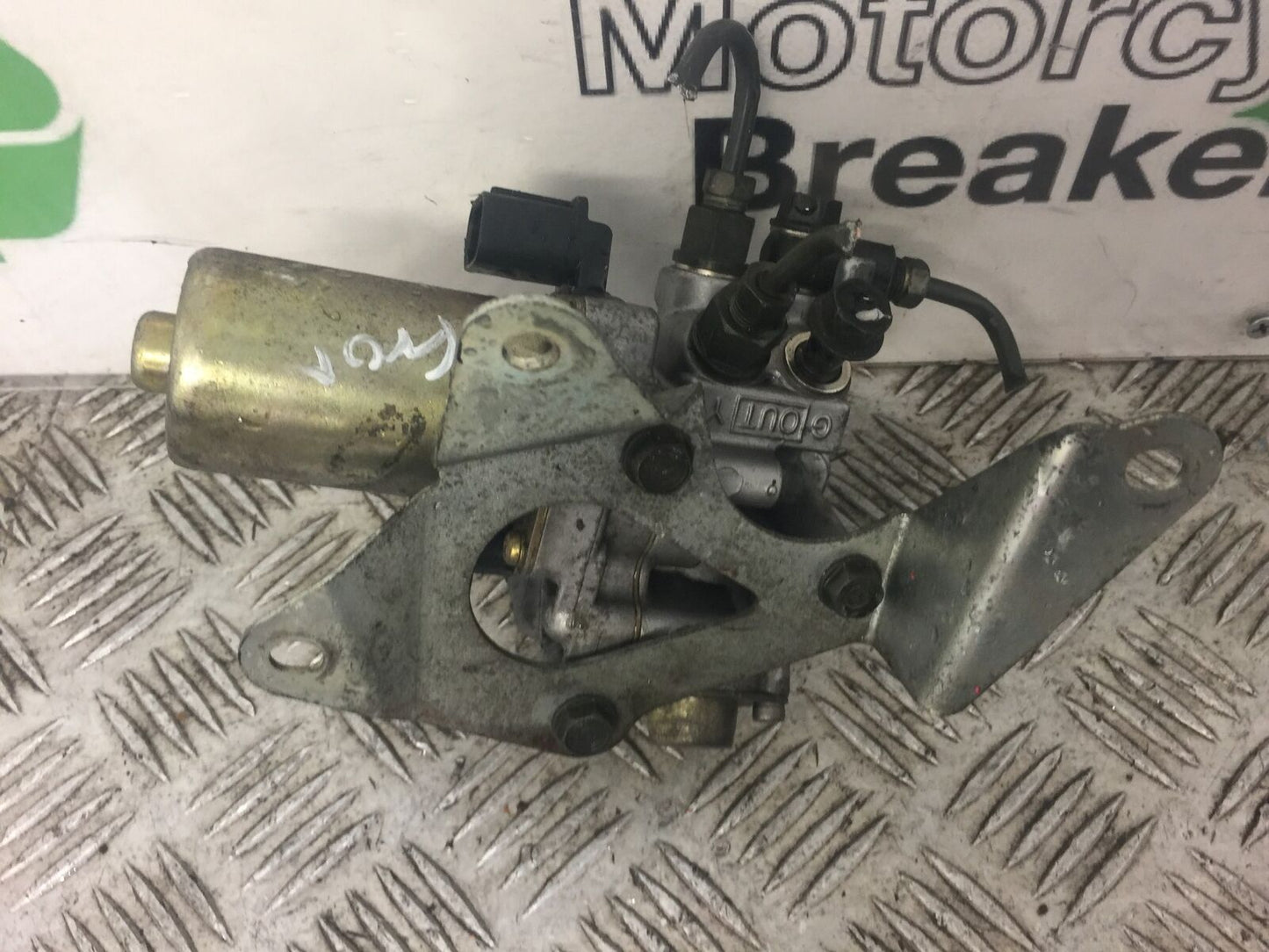 HONDA VFR800 VFR 800 V TEC FRONT ABS PUMP   YEAR 2003 (ABS) STOCK 304