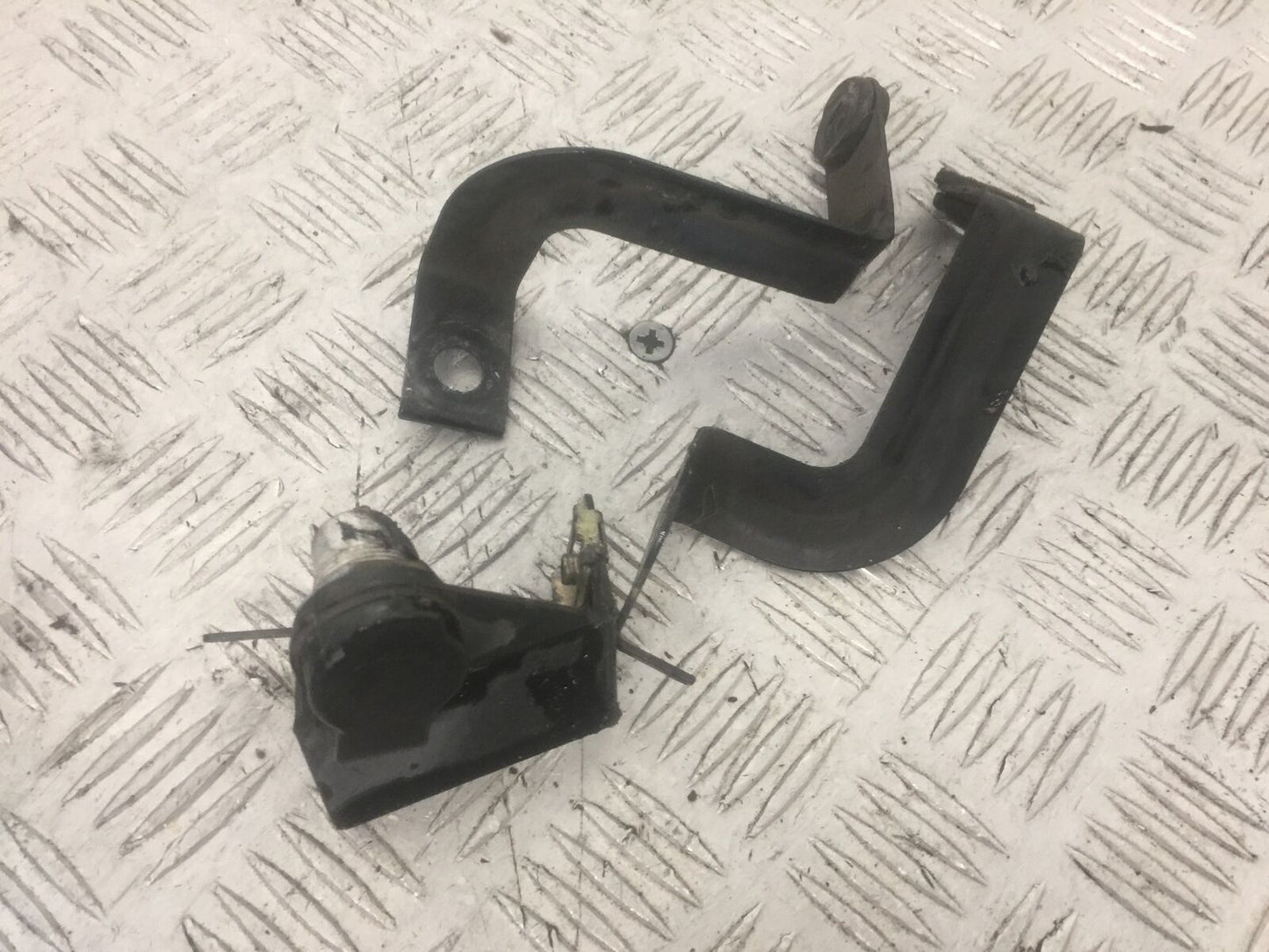 TRIUMPH 955i SPRINT ST BRACKETS YEAR 1999-2004 (STOCK 868)