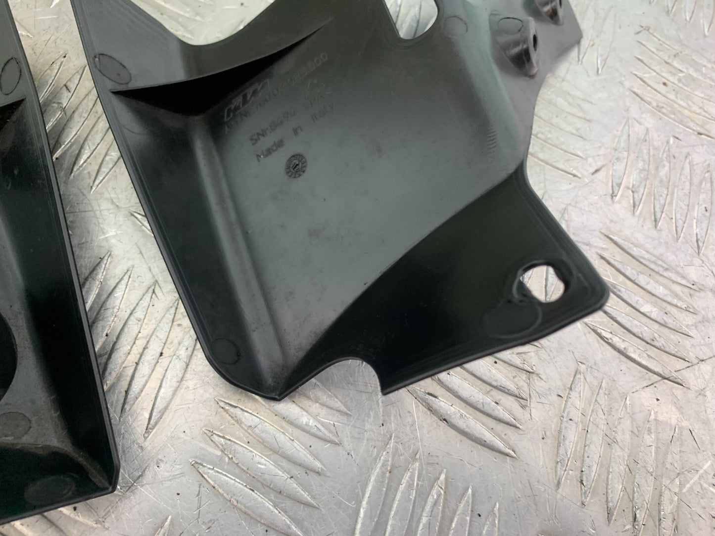 KTM 690 DUKE R LC4 FRAME COVER INFILLS YEAR 2012-2015  (CMB1180)