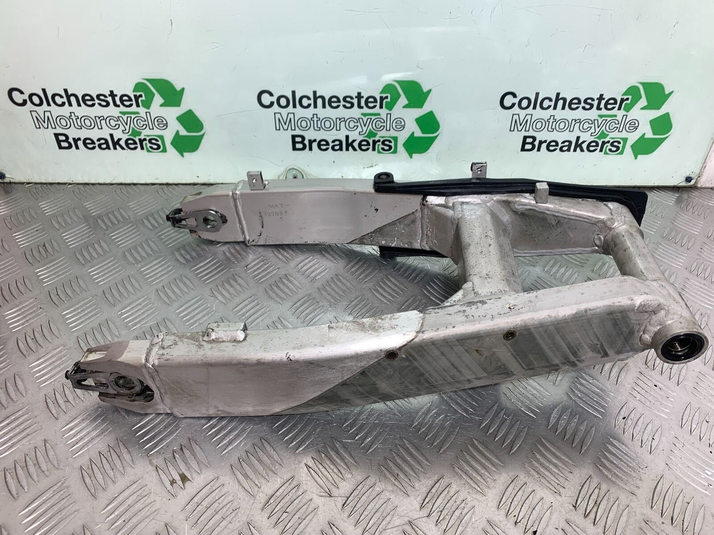 HONDA CBR1100 BLACKBIRD SWINGARM   YEAR 1999-2005 (CMB1103)