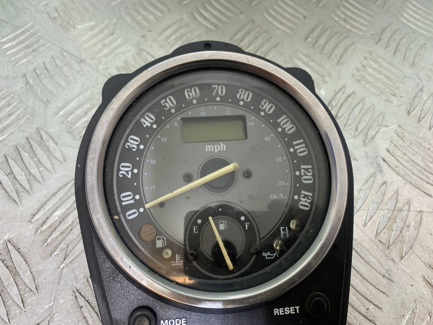 KAWASAKI VN1500 CLASSIC CLOCKS SPEEDO DASH    YEAR 1999 -2006 (CMB1166)