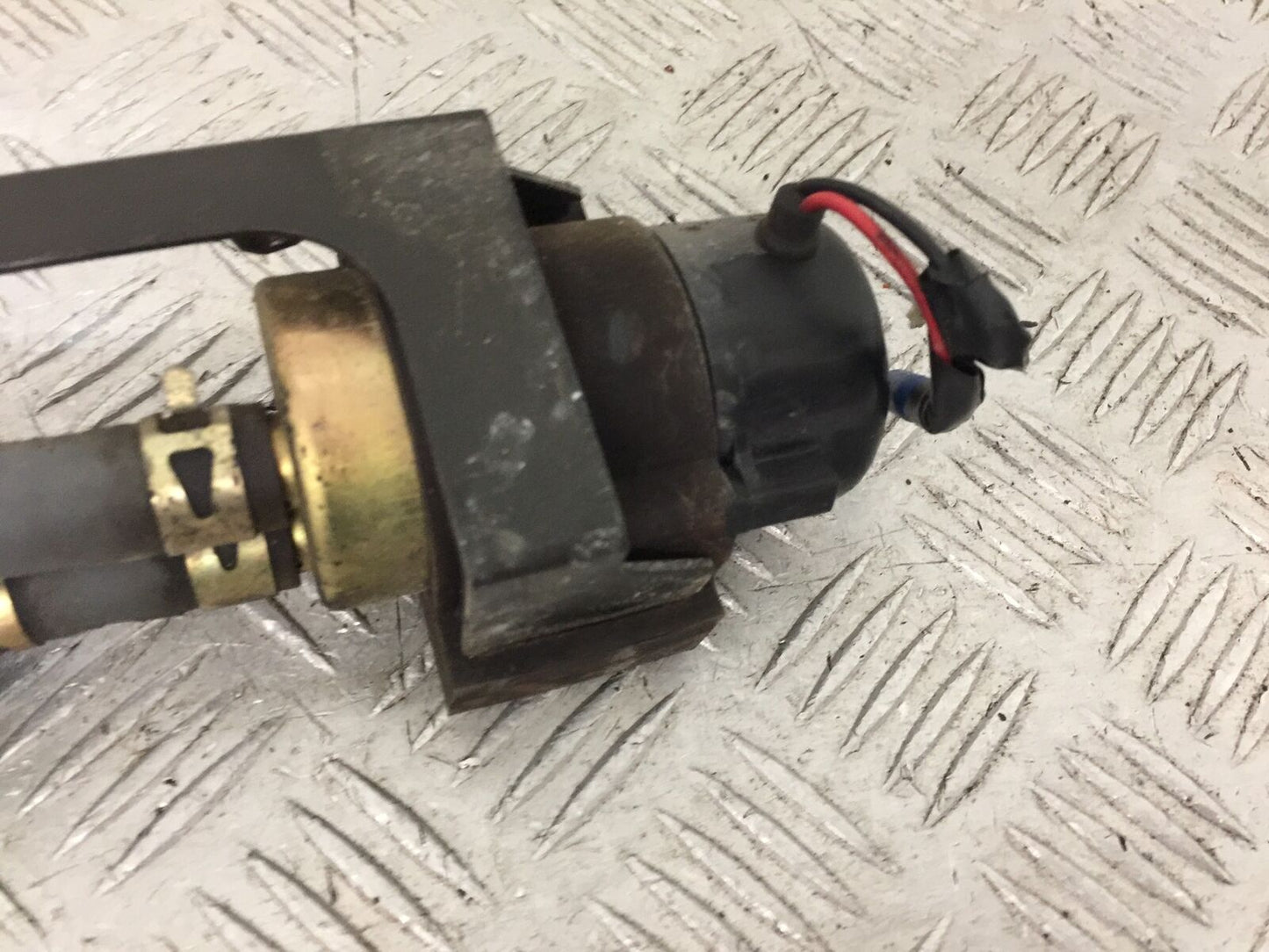 KAWASAKI ZX9R ZX9B PETROL PUMP YEAR 1994 (STOCK 860)