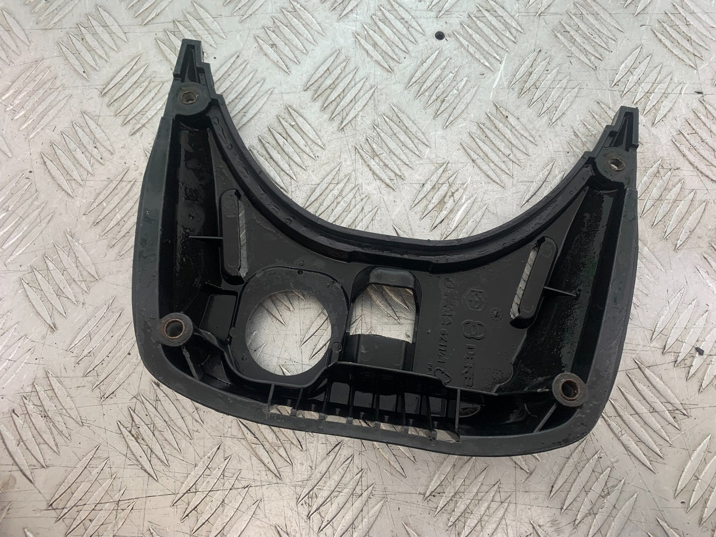 PIAGGIO VESPA GTS 125 PETROL CAP INFILL COVER YEAR 2009-14 (CMB1261)