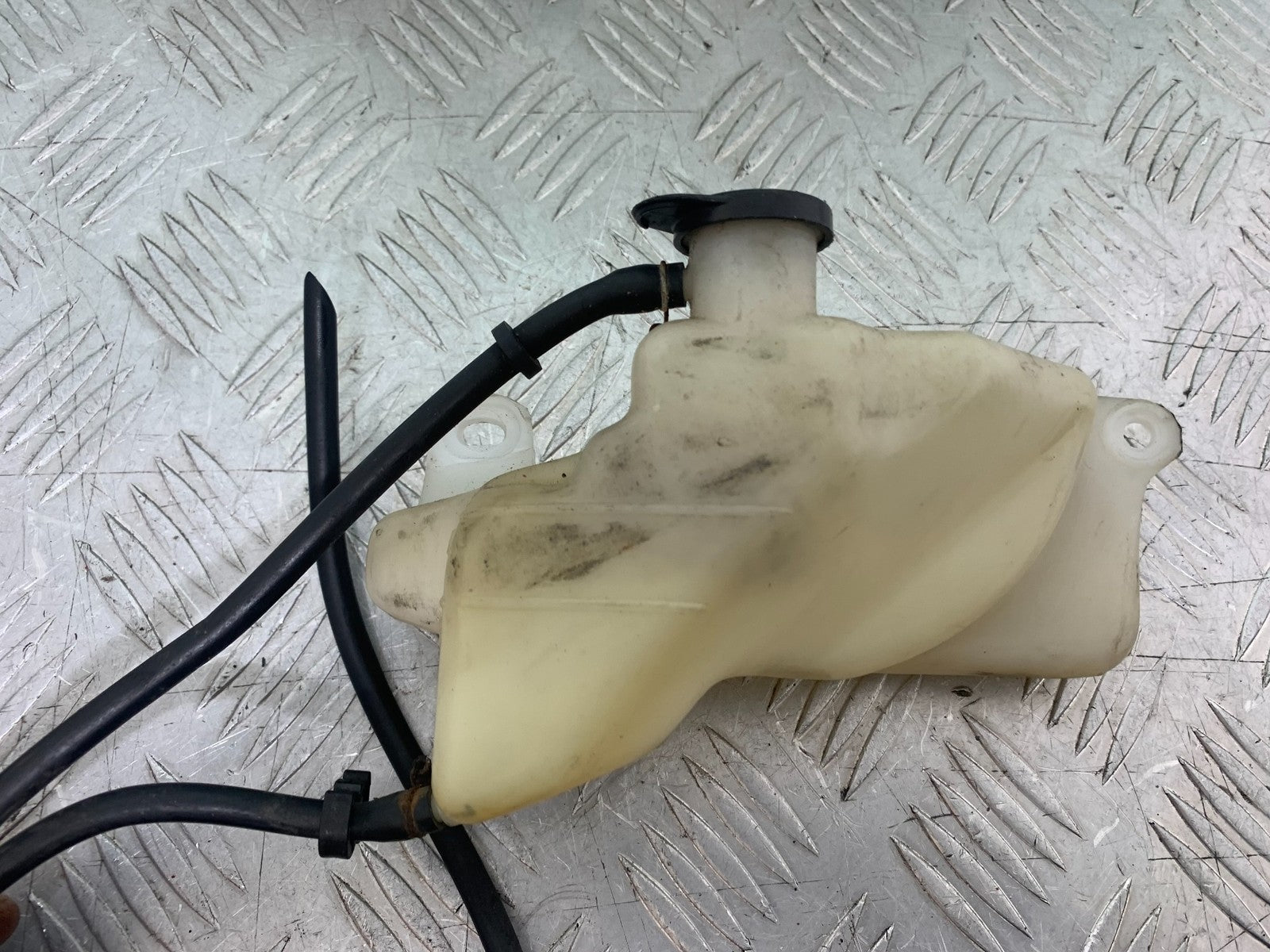 YAMAHA YZF1000 THUNDERACE COOLANT BOTTLE  YEAR 1997-2000 (CMB1204)