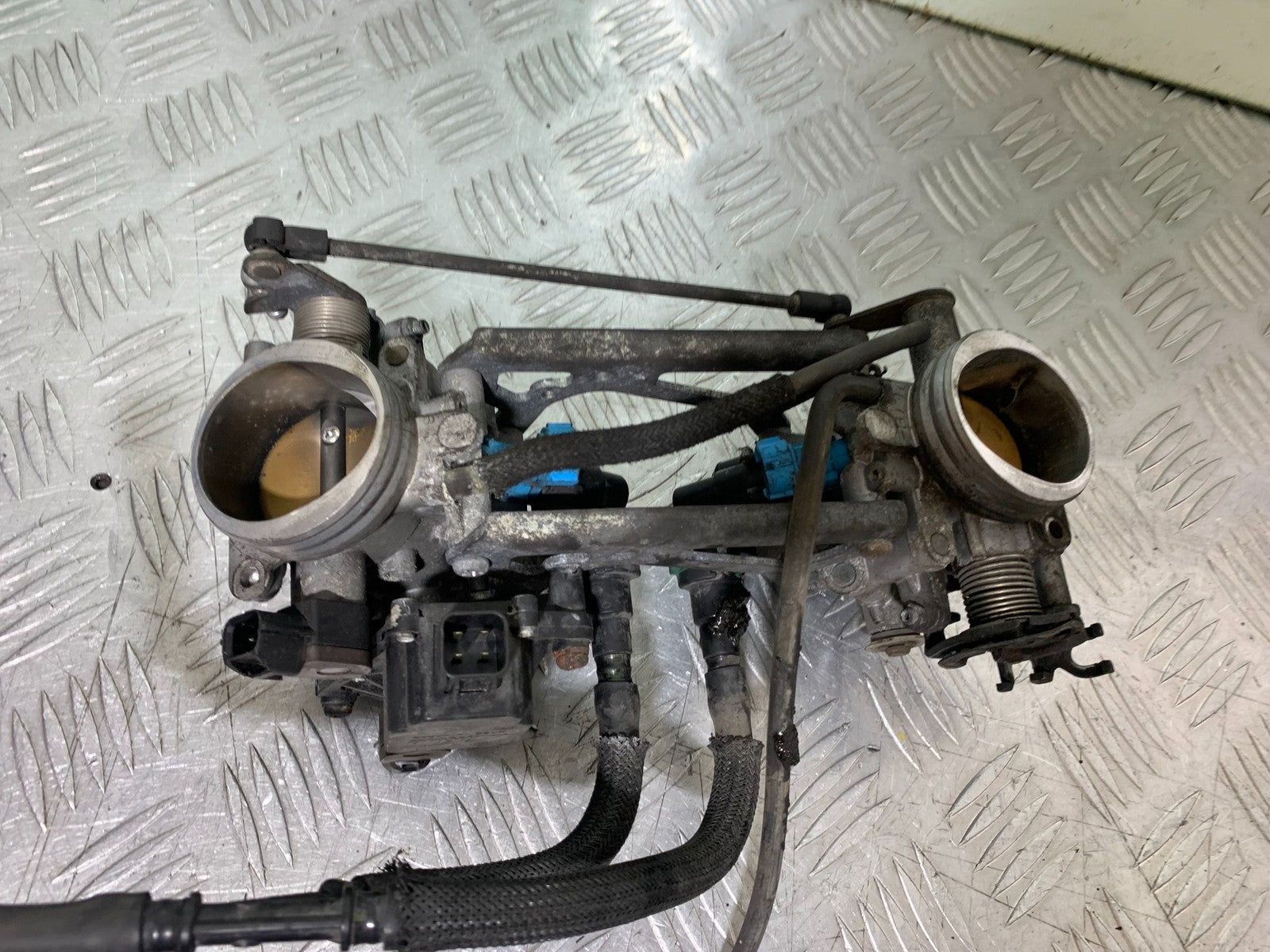 SUZUKI DL1000 V-STROM THROTTLE BODIES   YEAR 2014-2019 (CMB1325)