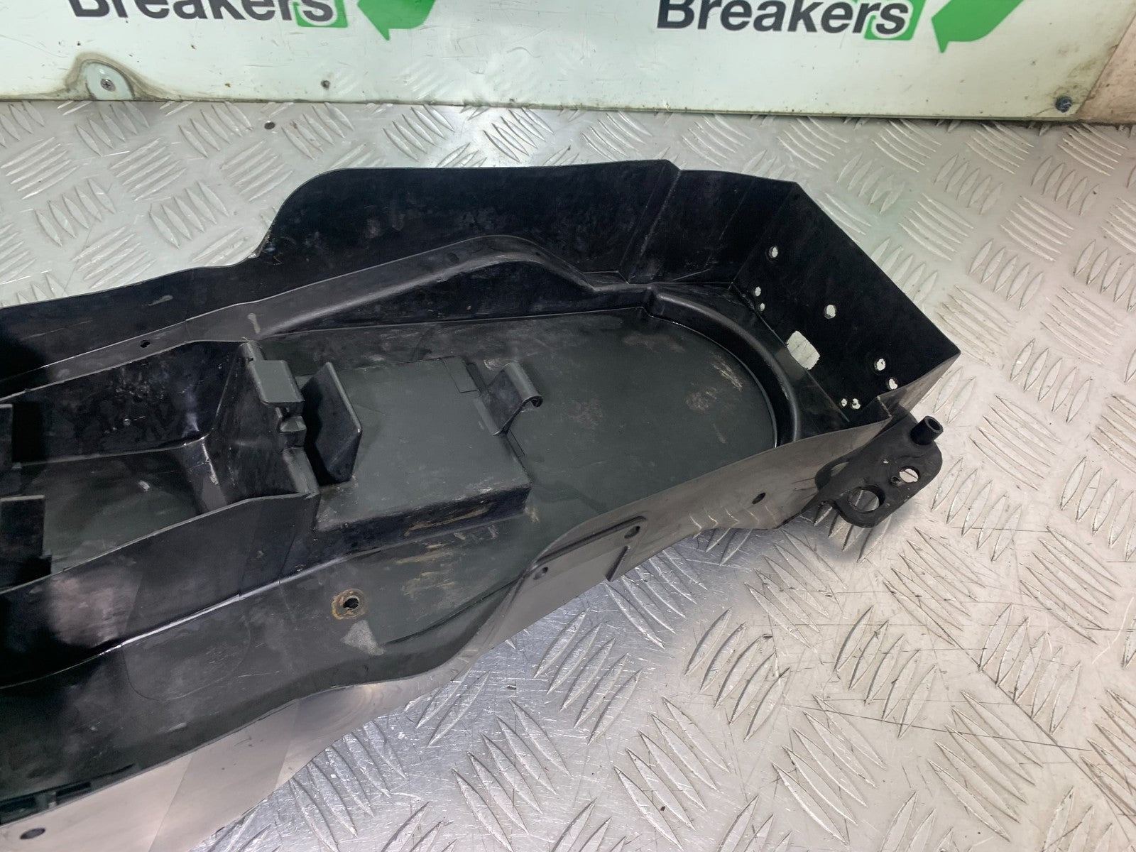 SUZUKI GSXR600 GSXR 600 K1 K2 K3 UNDERTRAY  1999-03 (CMB1284)