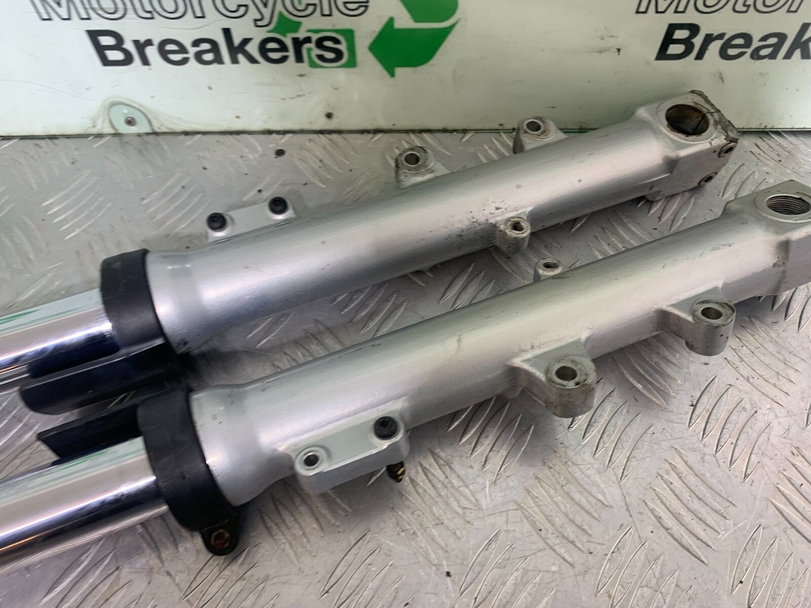 TRIUMPH 955i SPRINT ST FORKS YEAR 1999-2004 (CMB1124)
