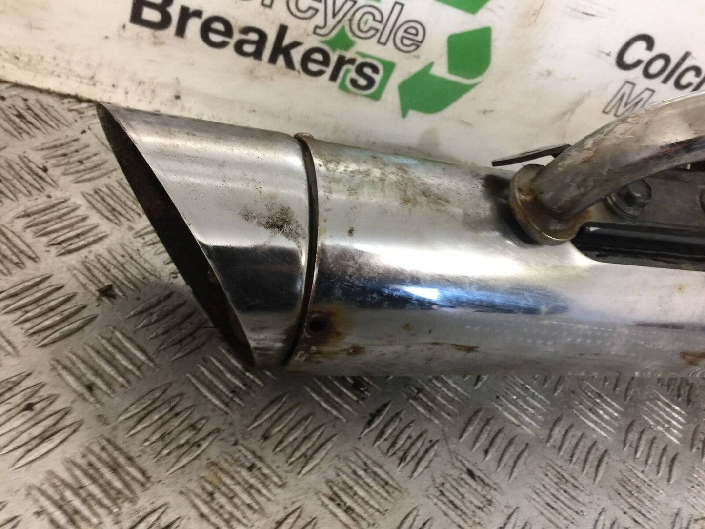 VICTORY V92 C RIGHT SILENCER   YEAR 2004 (STOCK 765)