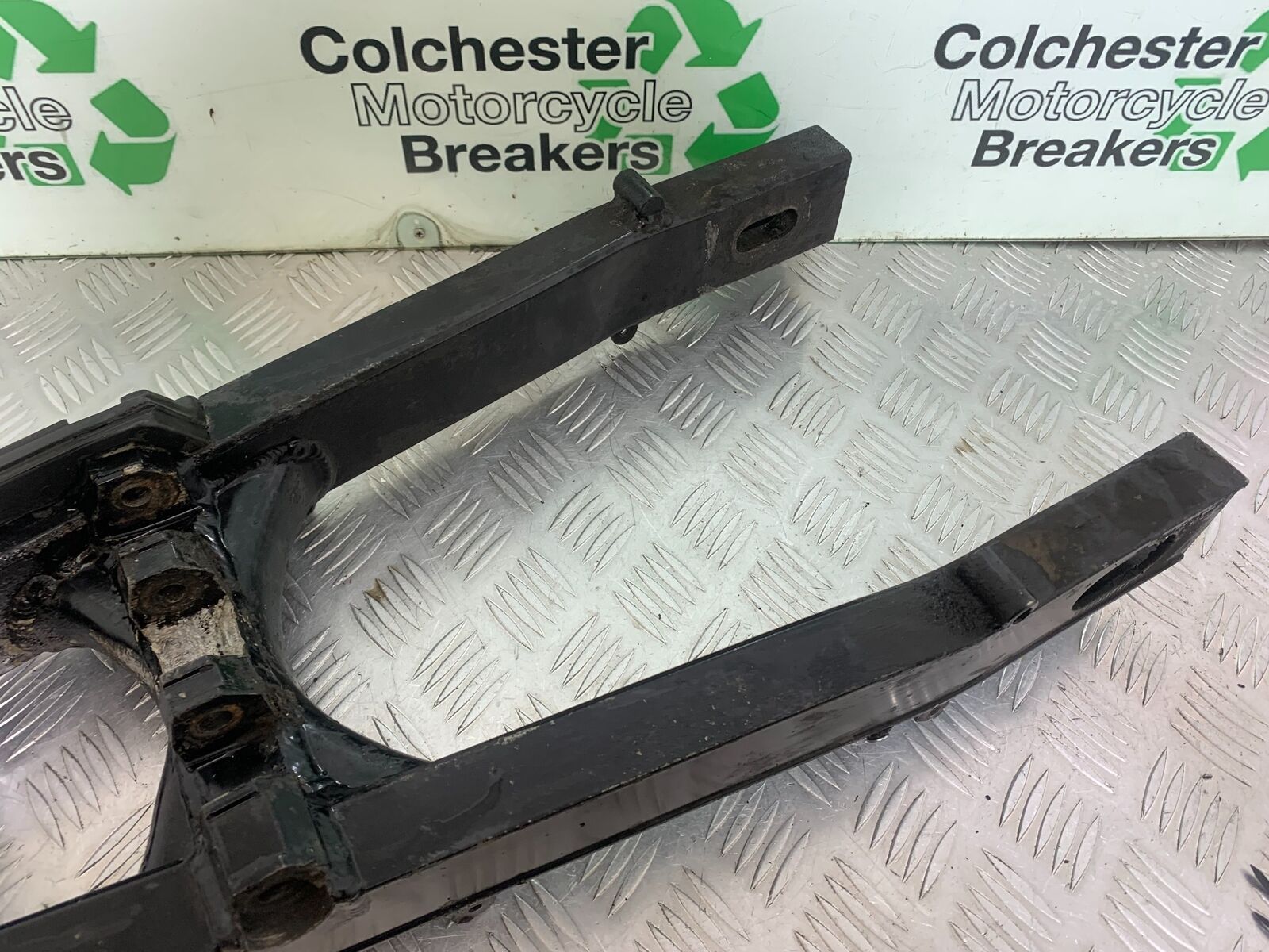 YAMAHA FJ1100 FJ 1100 SWINGARM   YEAR 1984-1985 (CMB1101)