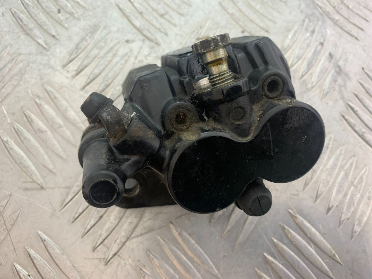 TRIUMPH 955i SPRINT ST REAR BRAKE CALIPER YEAR 1999-2004 (CMB1124)