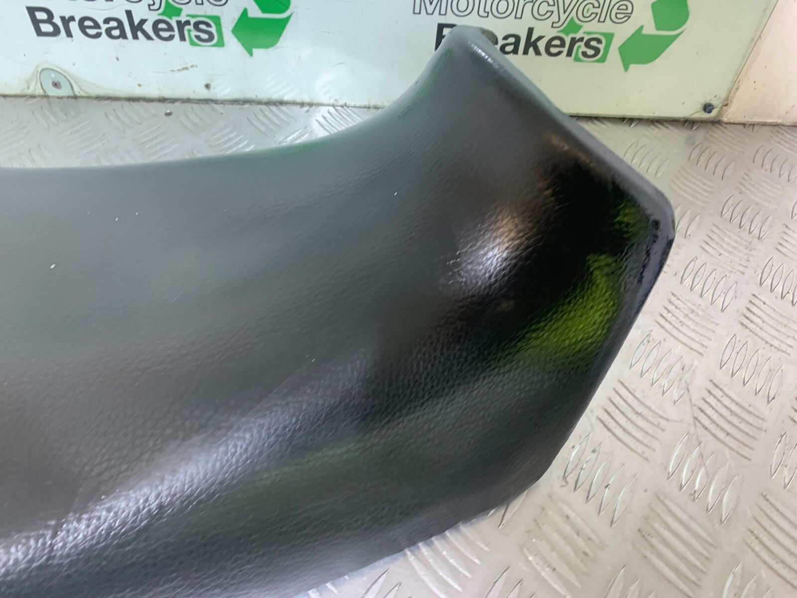 YAMAHA FJ1100 FJ 1100 SEAT YEAR 1984-1985 (CMB1101)