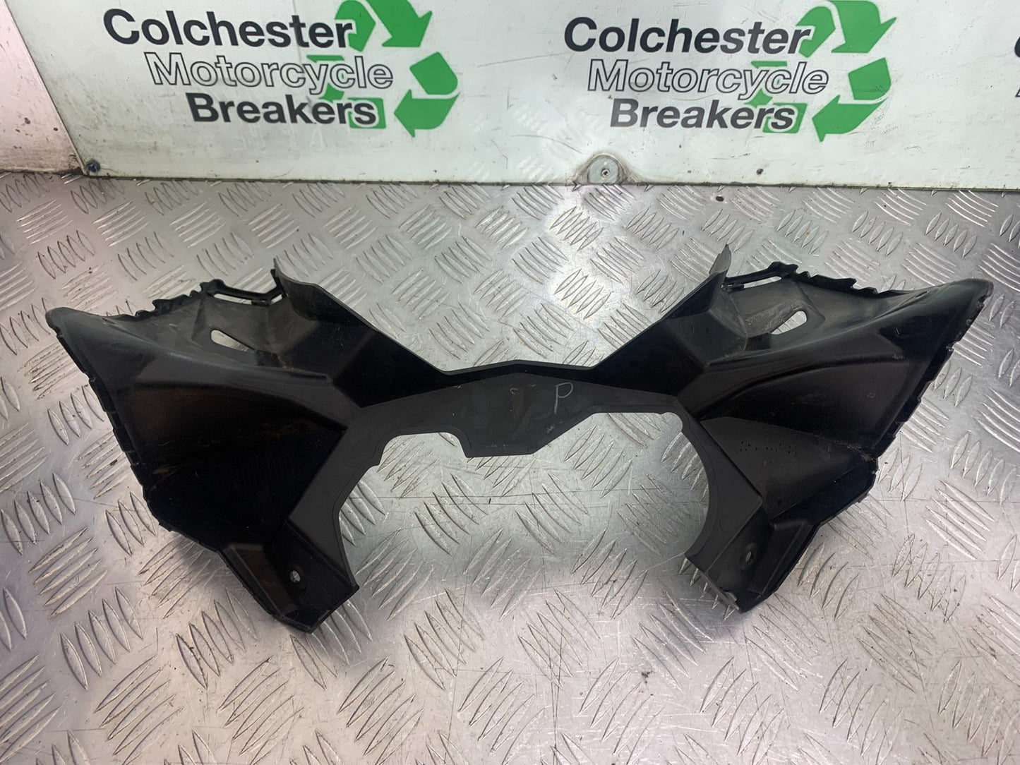 YAMAHA XJ6 XJ6-S CLOCK SURROUND   YEAR 2009-2015  (CMB1212)