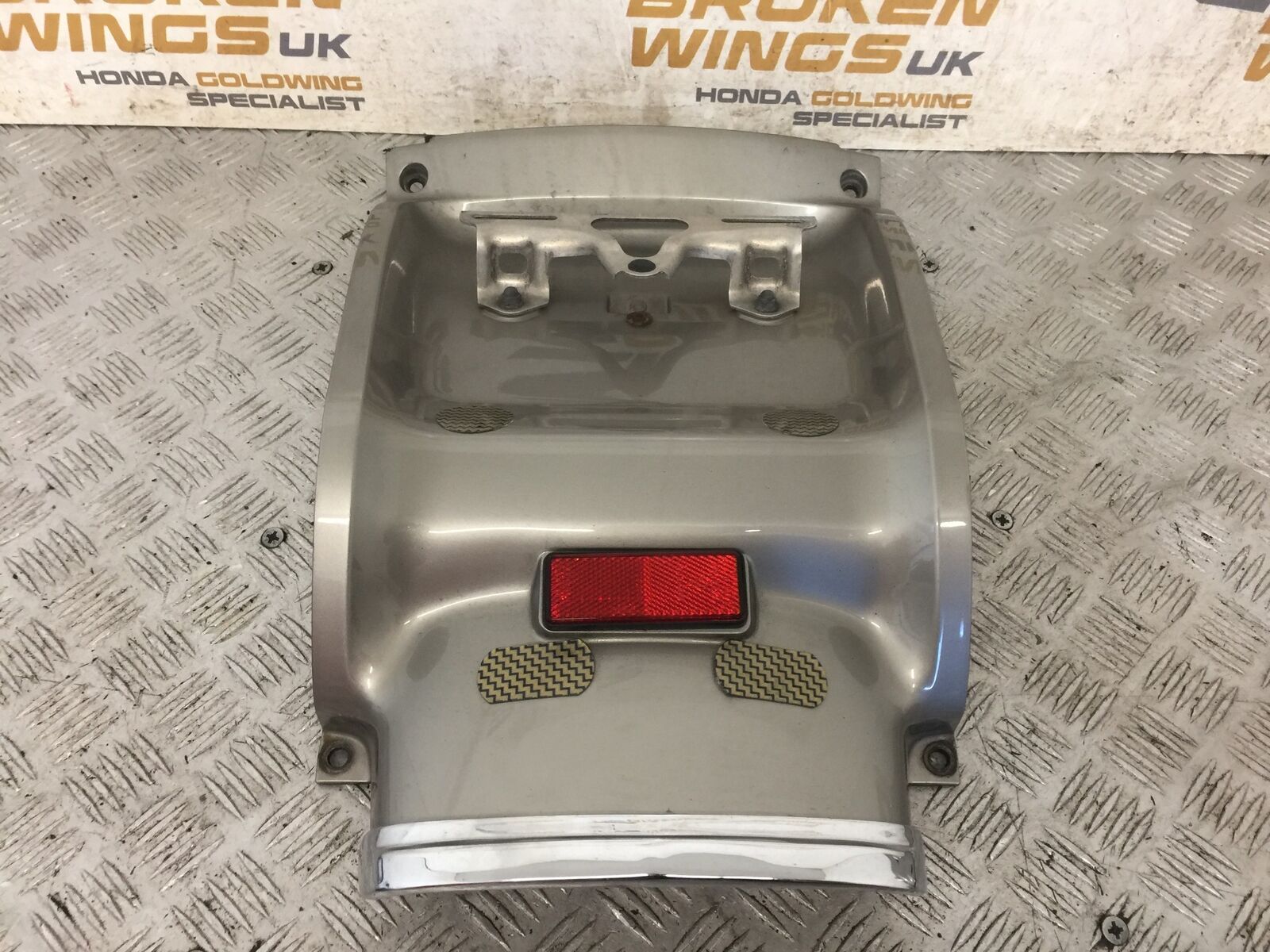 HONDA GL1800 GL 1800 REAR CENTER PANEL YEAR 2004-10 ABS (STOCK 890)