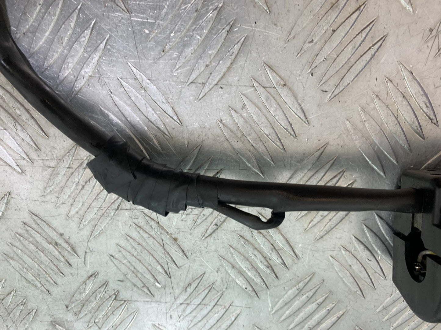 TRIUMPH SPEED TRIPLE R 1050 LEFT SWITCH GEAR   2009 (CMB1183)