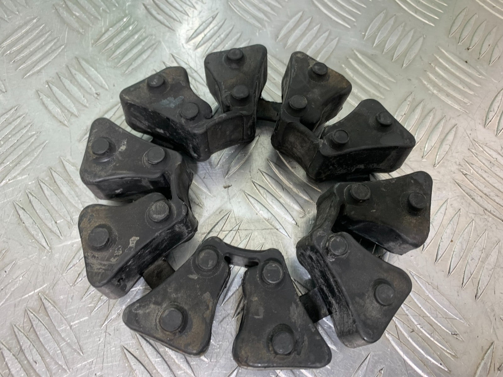 KAWASAKI ZZR1100 D CUSH DRIVE RUBBERS   YEAR 1993-2001 (CMB1189)