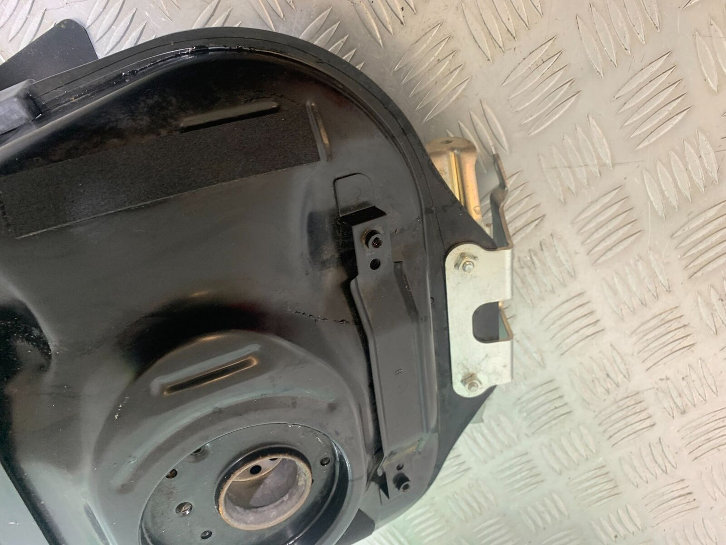 YAMAHA XSR900 XSR 900 PETROL TANK  YEAR 2021-2022 (CMB1073)