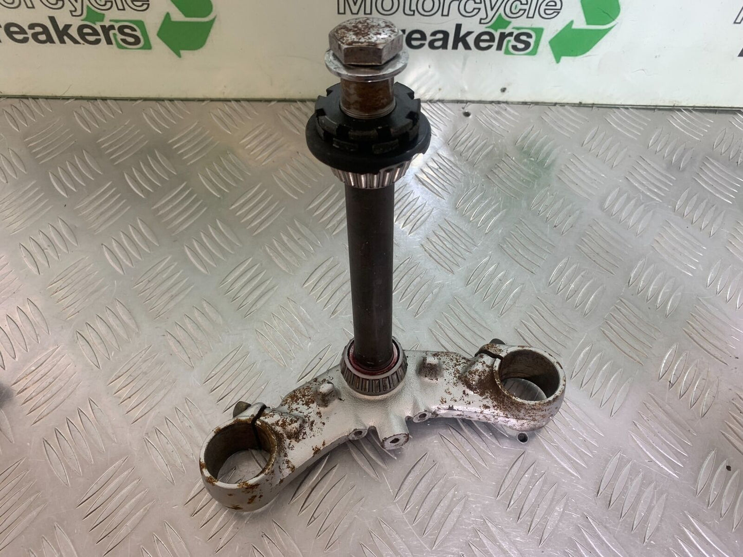 KAWASAKI ZR 750 ZEPHYR BOTTOM YOKE YEAR 1991-95 (CMB1008)