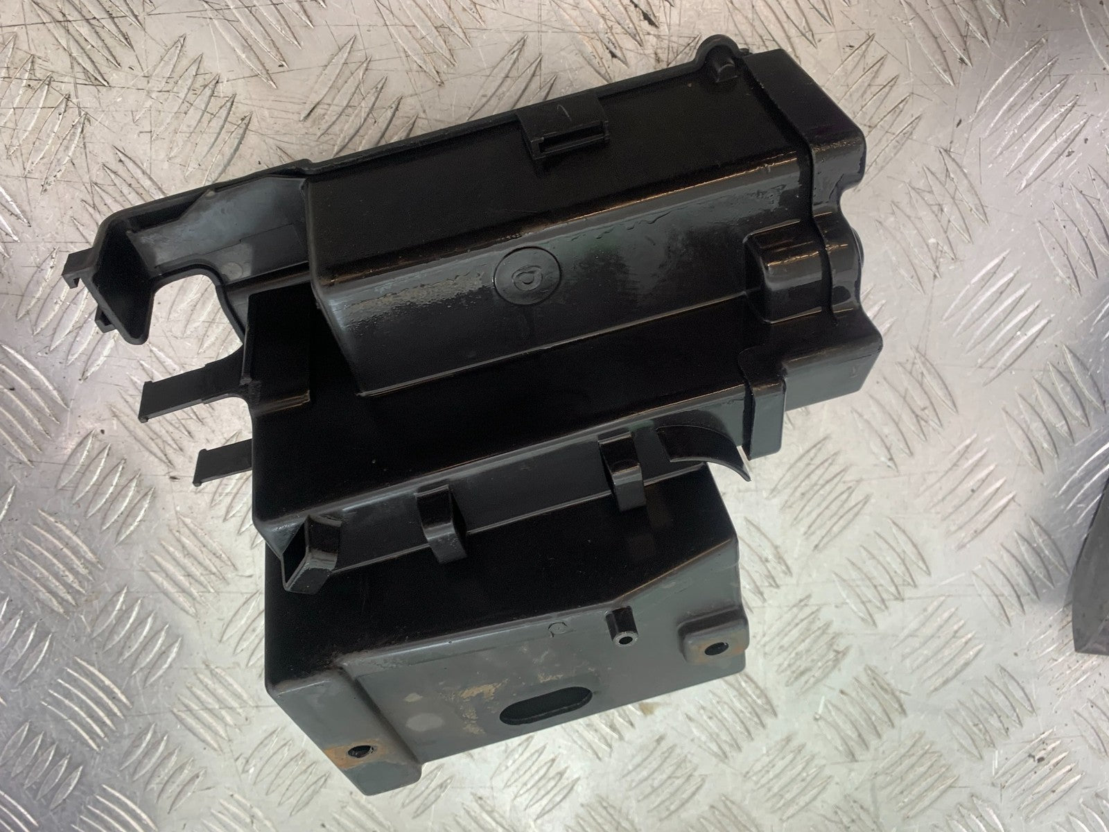 HONDA VT750 SHADOW BATTERY BOX  YEAR 2003-2004 (CMB1265)
