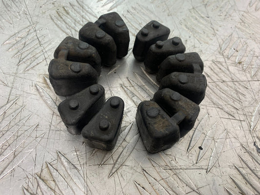 HONDA CBR1000 rr FIREBLADE CUSH DRIVE RUBBERS  2012-2016 (CMB1280)