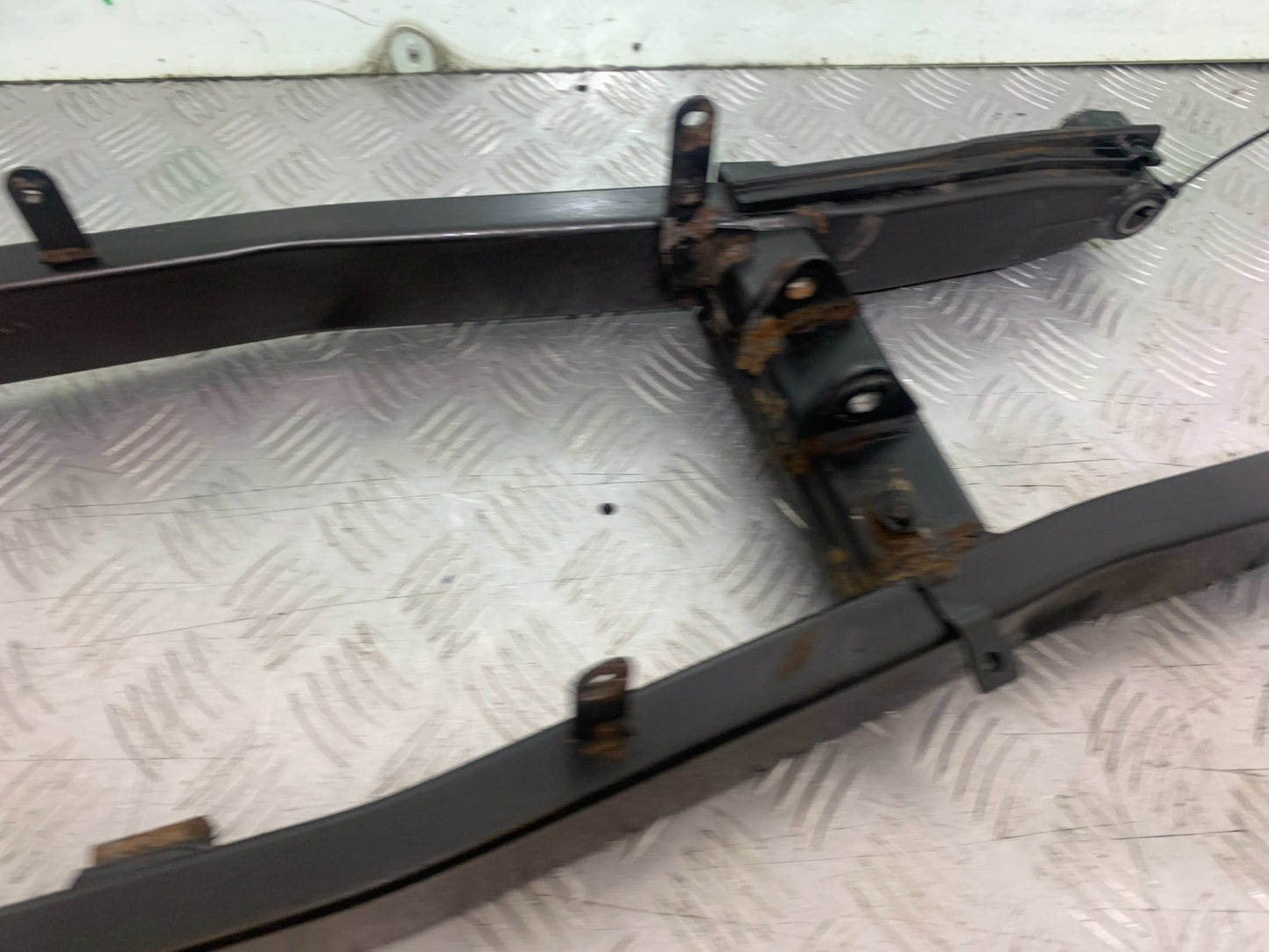 YAMAHA XJ6 XJ6-S SWINGARM  YEAR 2009-2015  (CMB1212)