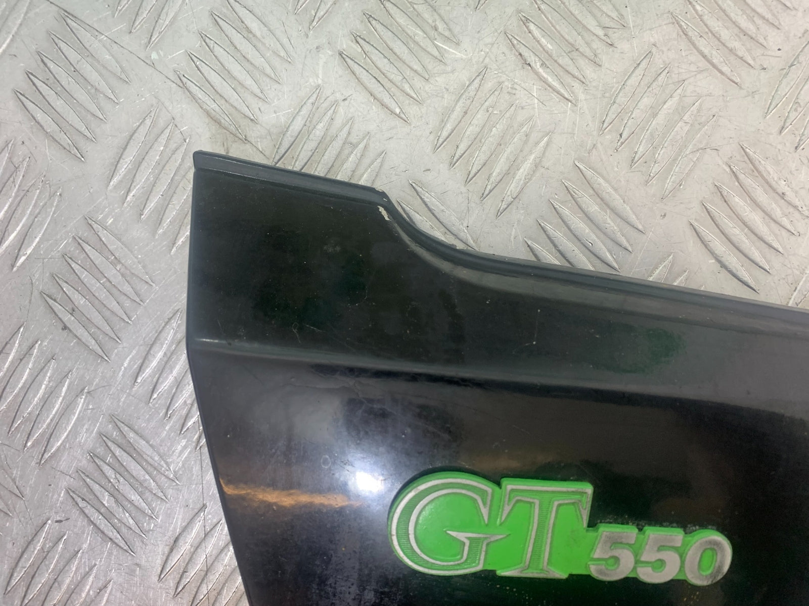 KAWASAKI GT550 GT 550 LEFT SEAT PANEL  YEAR 1984-87 (CMB1141)