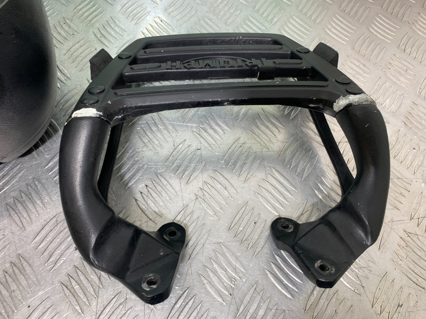 TRIUMPH 955i SPRINT ST TOP BOX AND RACK  YEAR 1999-04 (CMB1230)