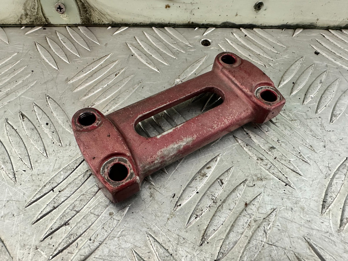 KAWASAKI ER6 F ER6F HANDLEBAR CLAMP YEAR 2005-2008 (CMB1178)