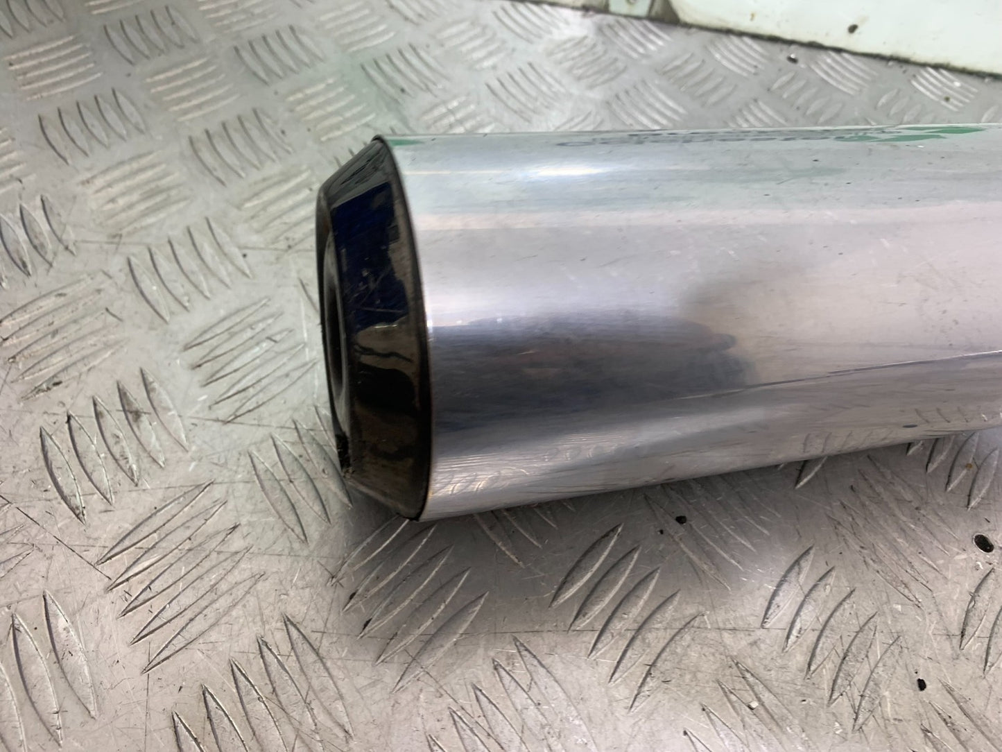 TRIUMPH TROPHY 900 RIGHT SILENCER YEAR 1991-95 (CMB1251)