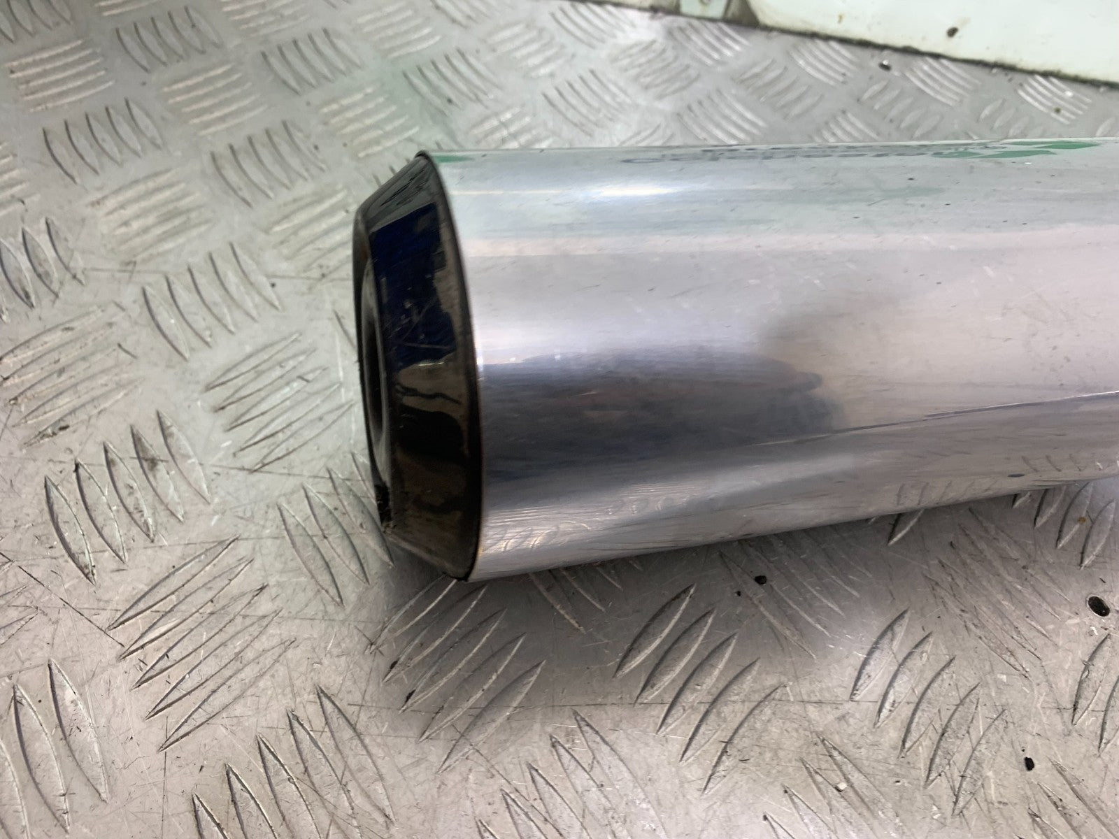 TRIUMPH TROPHY 900 RIGHT SILENCER YEAR 1991-95 (CMB1251)