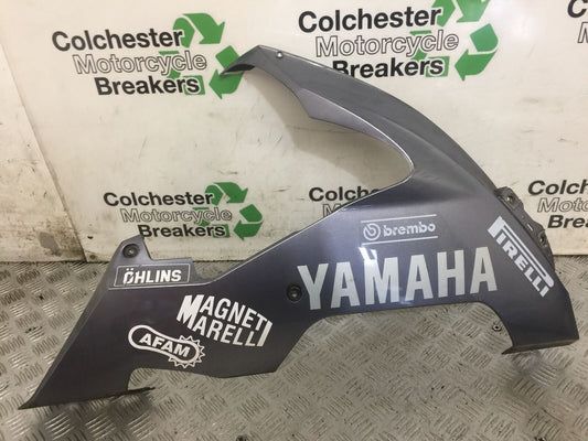 YAMAHA YZF R1 5VY  RIGHT BELLYPAN  YEAR 2004-2006 (STOCK 748)