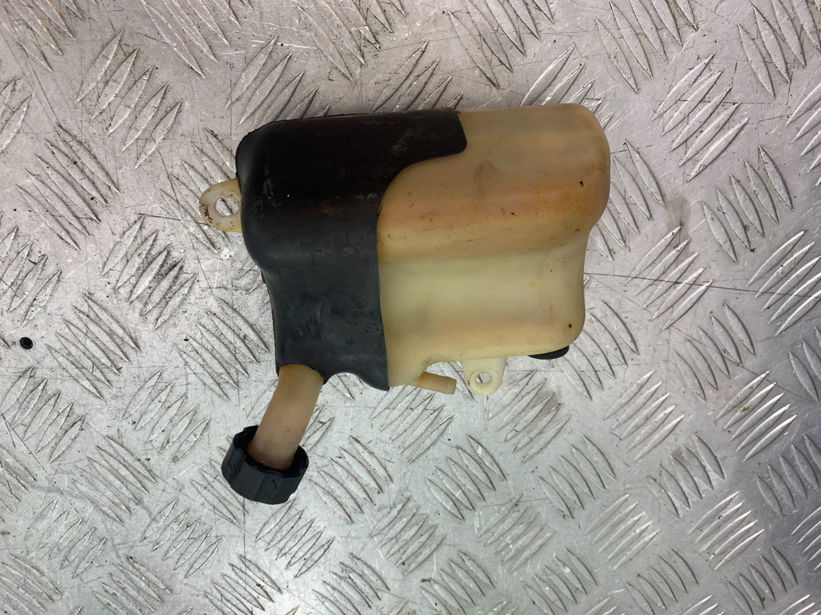 HONDA VT700 VT 700 SHADOW COOLANT BOTTLE   YEAR 1984-85 (CMB1328)