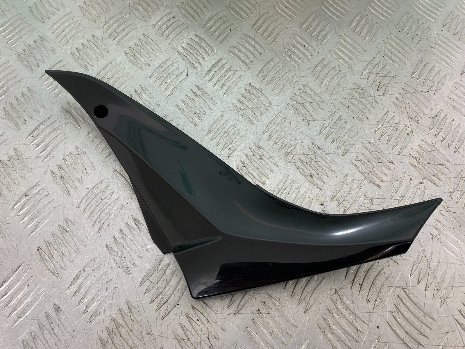 KAWASAKI ZX10R ZX10 R LEFT SEAT PANEL    2008-2010 (CMB1301)