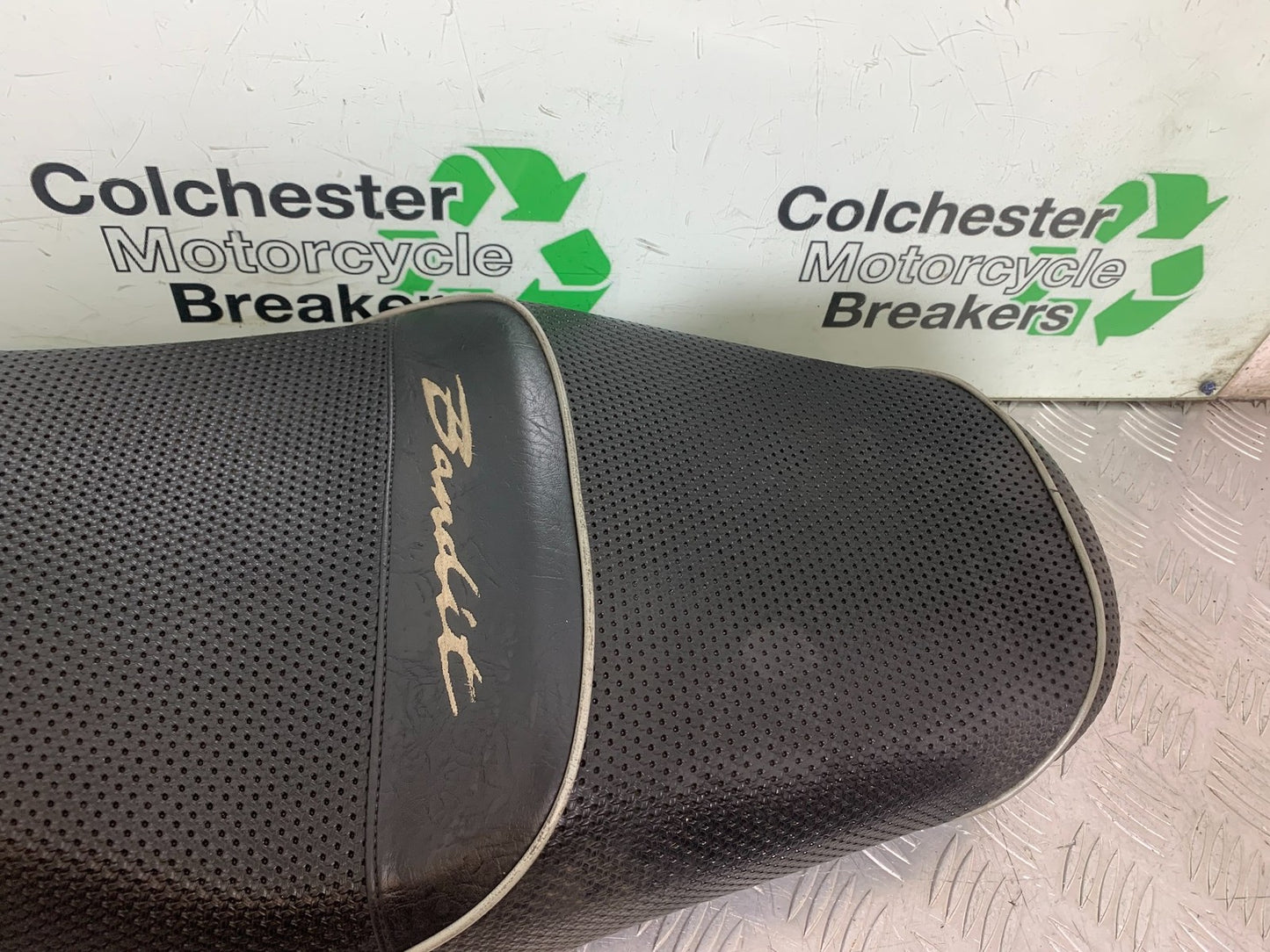 SUZUKI GSF600 GSF 600 BANDIT SEAT 2000-2004 (CMB1269)