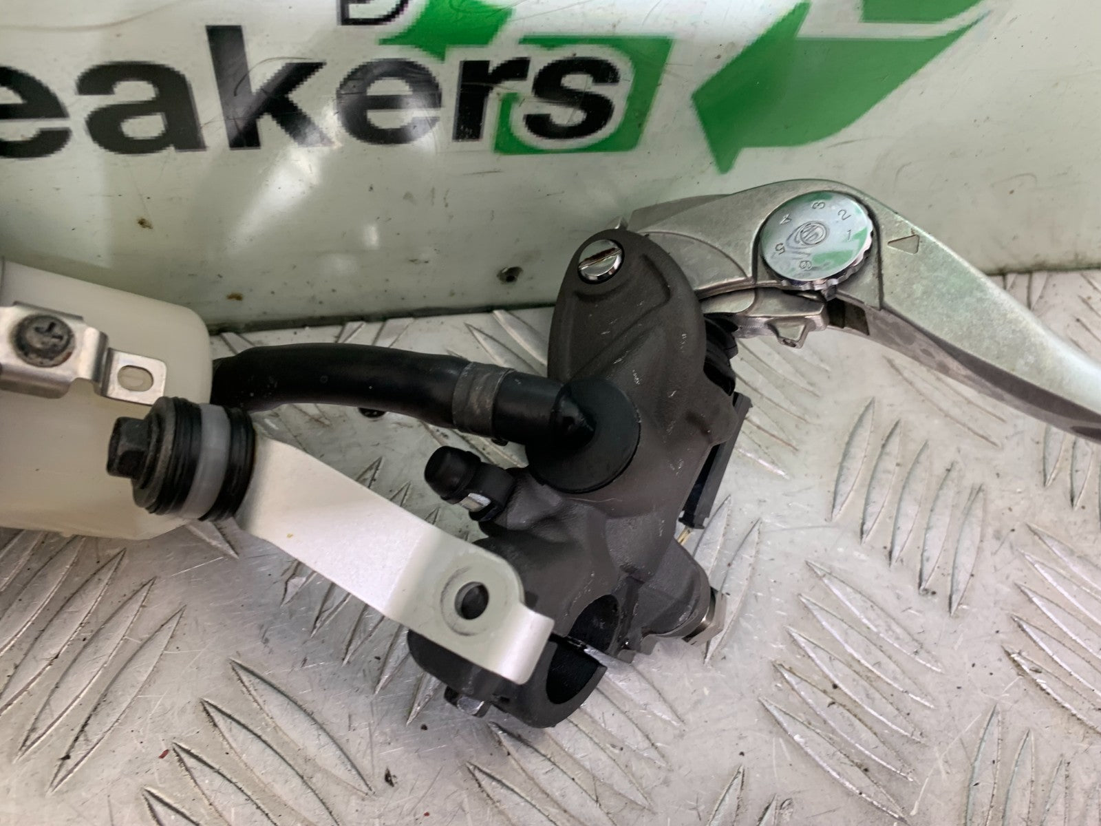HONDA CBR1000 RR FRONT MASTER CYLINDER YEAR  2008-2011  (CMB1330)