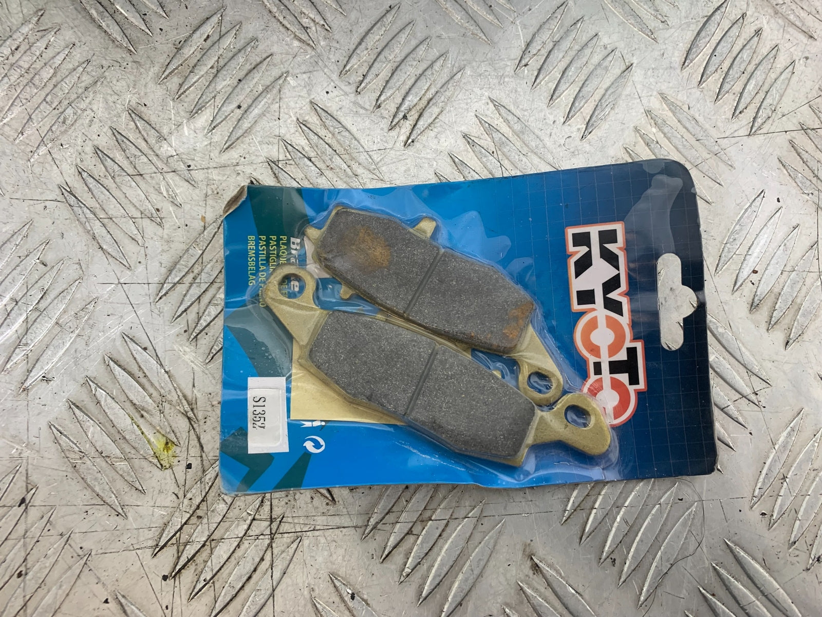 KAWASAKI VN1500 CLASSIC REAR BRAKE PADS  YEAR 1999 -2006 (CMB1166)