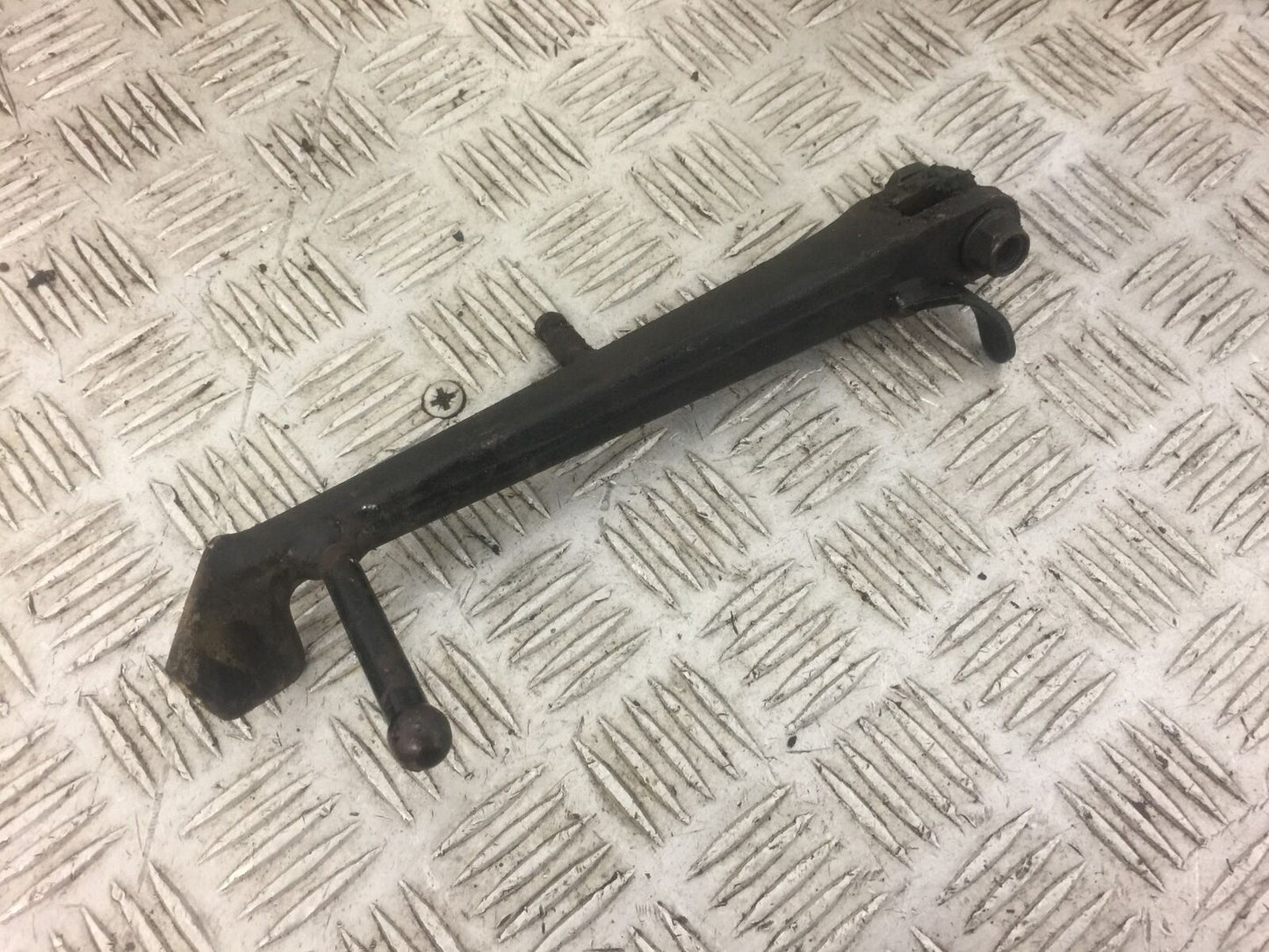 SUZUKI GSF600 GSF 600 BANDIT SIDE STAND   YEAR 2002 (STOCK 493)