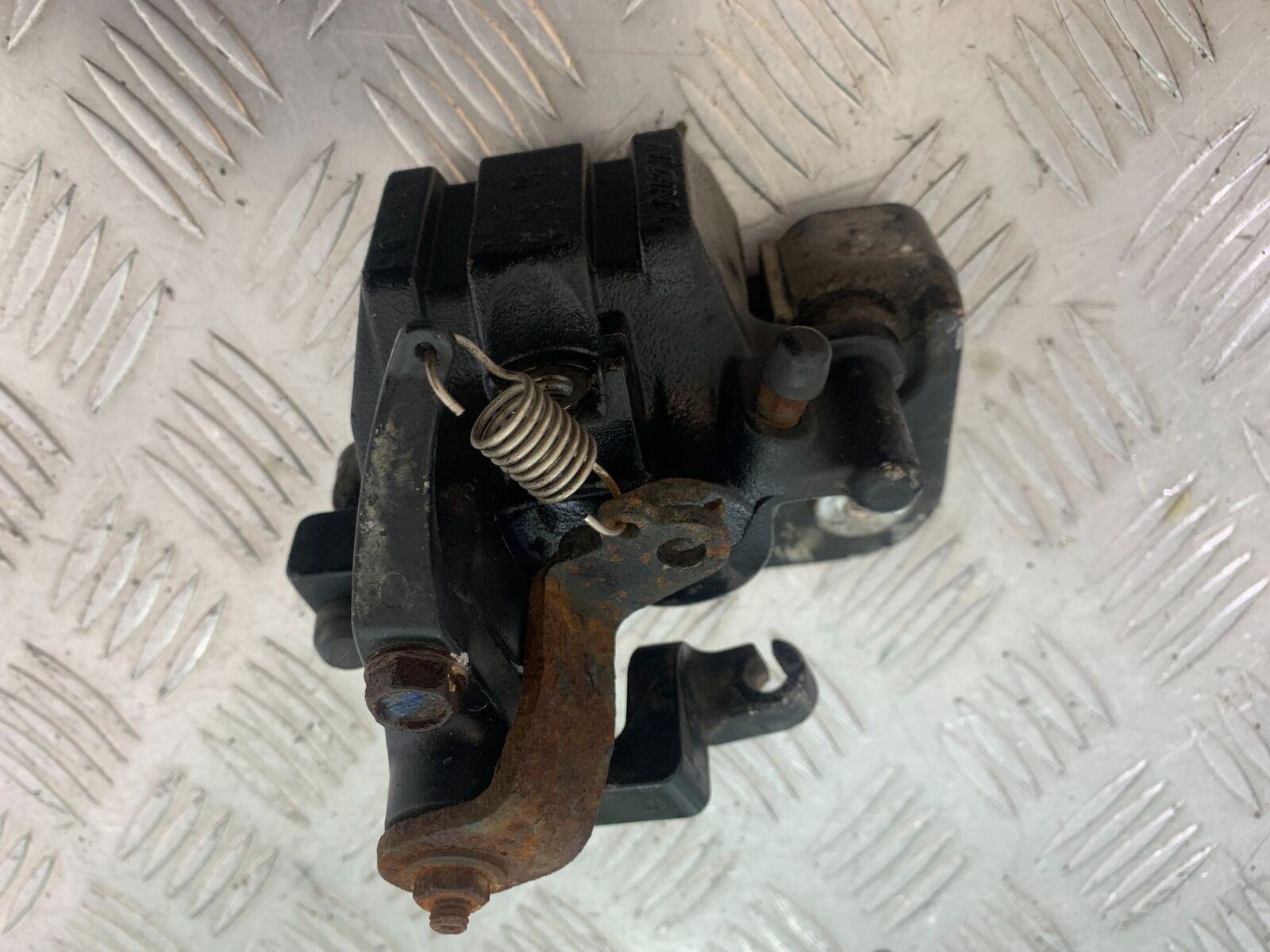 SUZUKI AN400 AN 400 BURGMAN REAR BRAKE CALIPER  YEAR 2017-2024 (CMB1118)