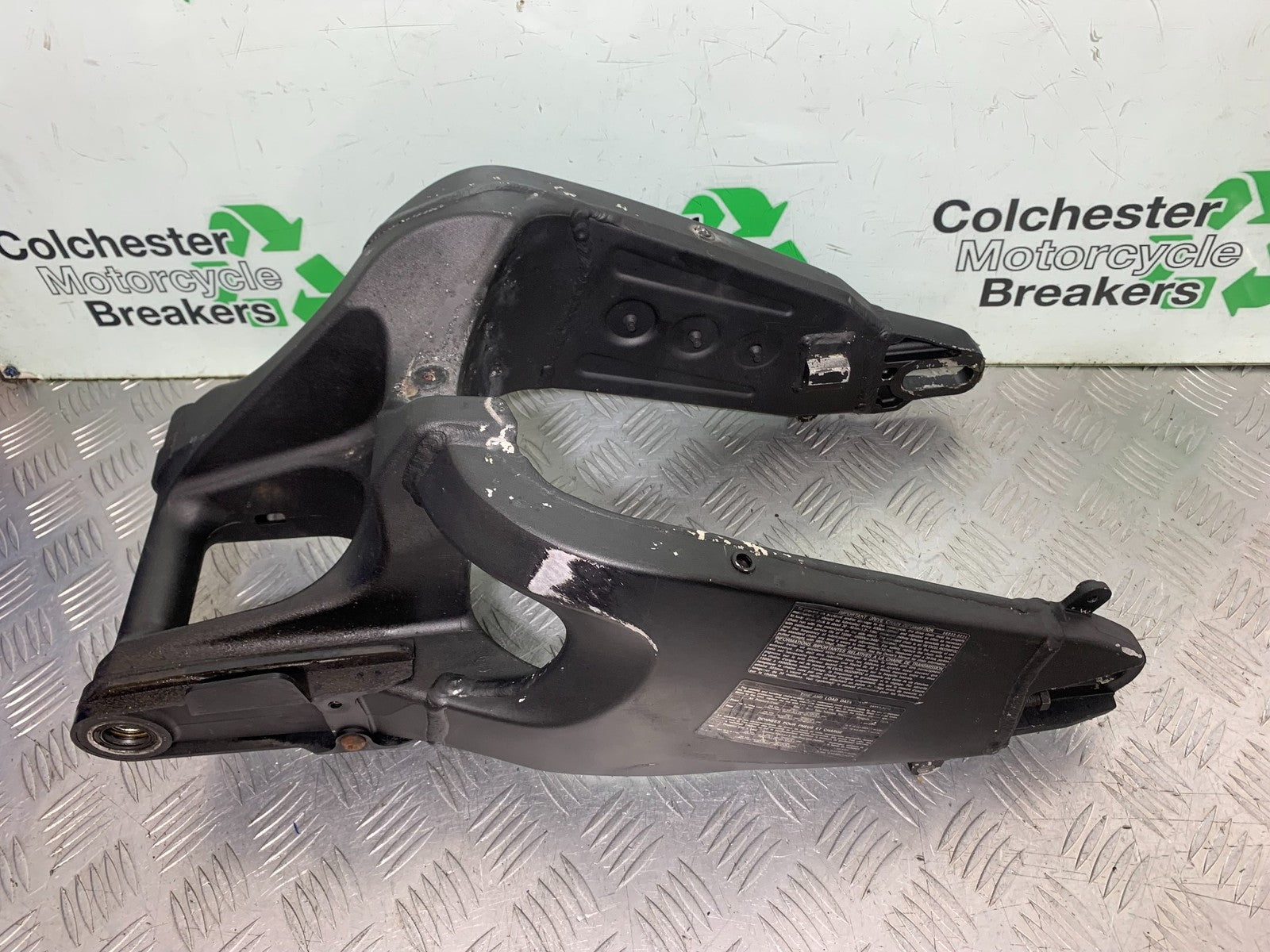 KAWASAKI ZX10R ZX10 R SWINGARM  2008-2010 (CMB1301)
