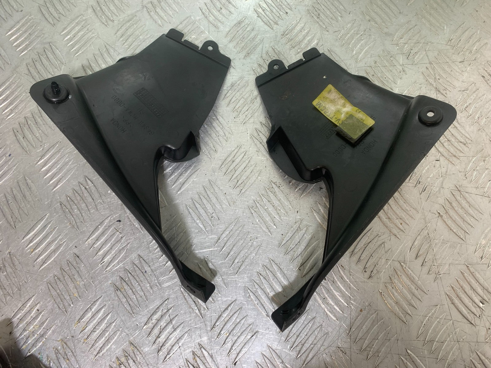 HONDA VFR800 VFR 800 V-TEC LEFT AND RIGHT INNER INFILLS  YEAR 2002 -09 (CMB1296)