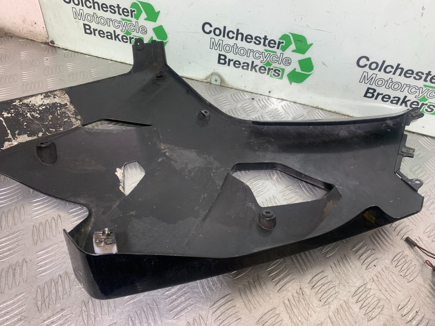 SUZUKI GSXR750 GSXR 750 K4 K5 RIGHT FAIRING  2004-2005 (CMB1319)