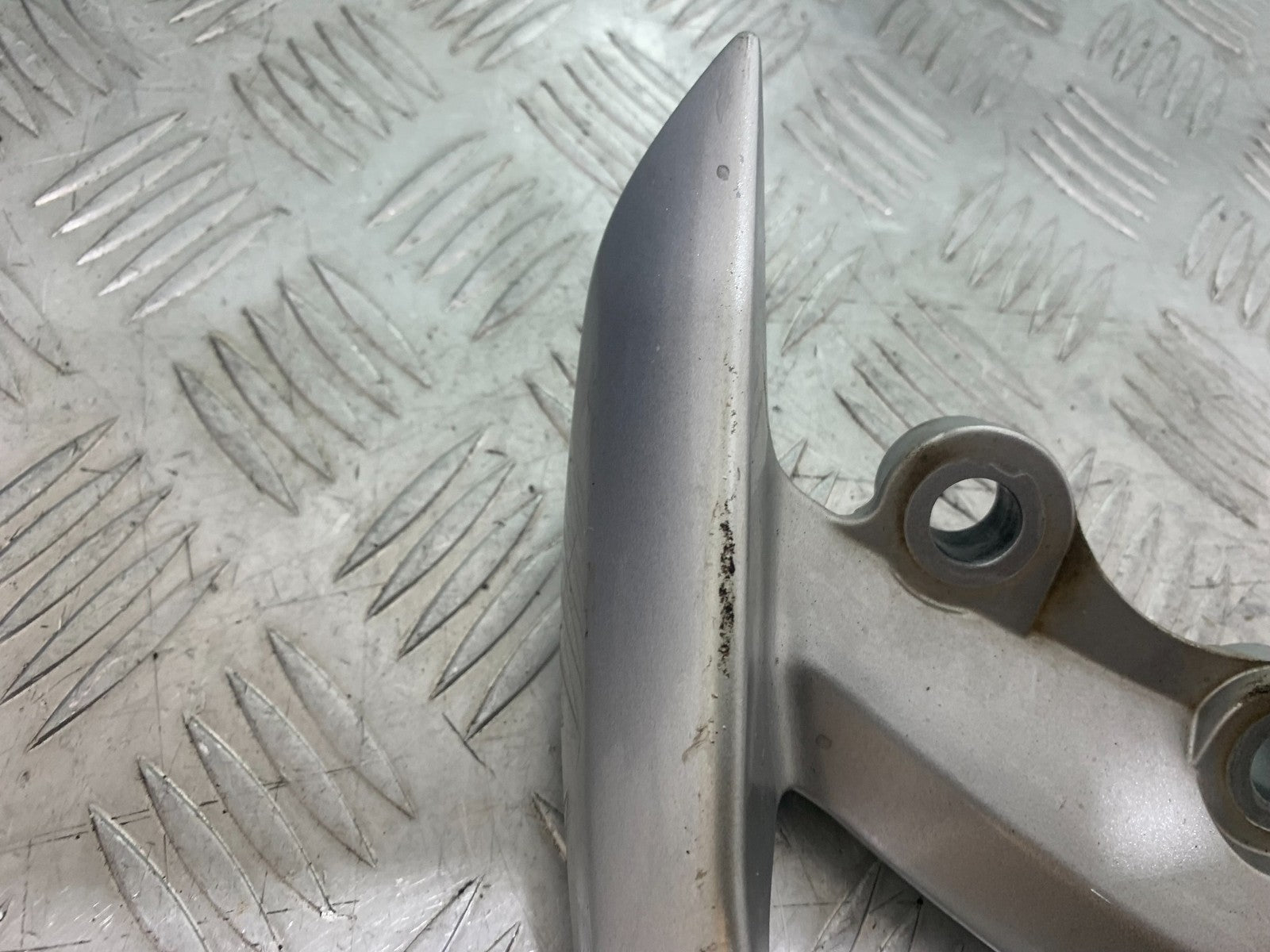 SUZUKI GSR600 GSR 600 GRAB RAIL  2006-2010 (CMB1177)