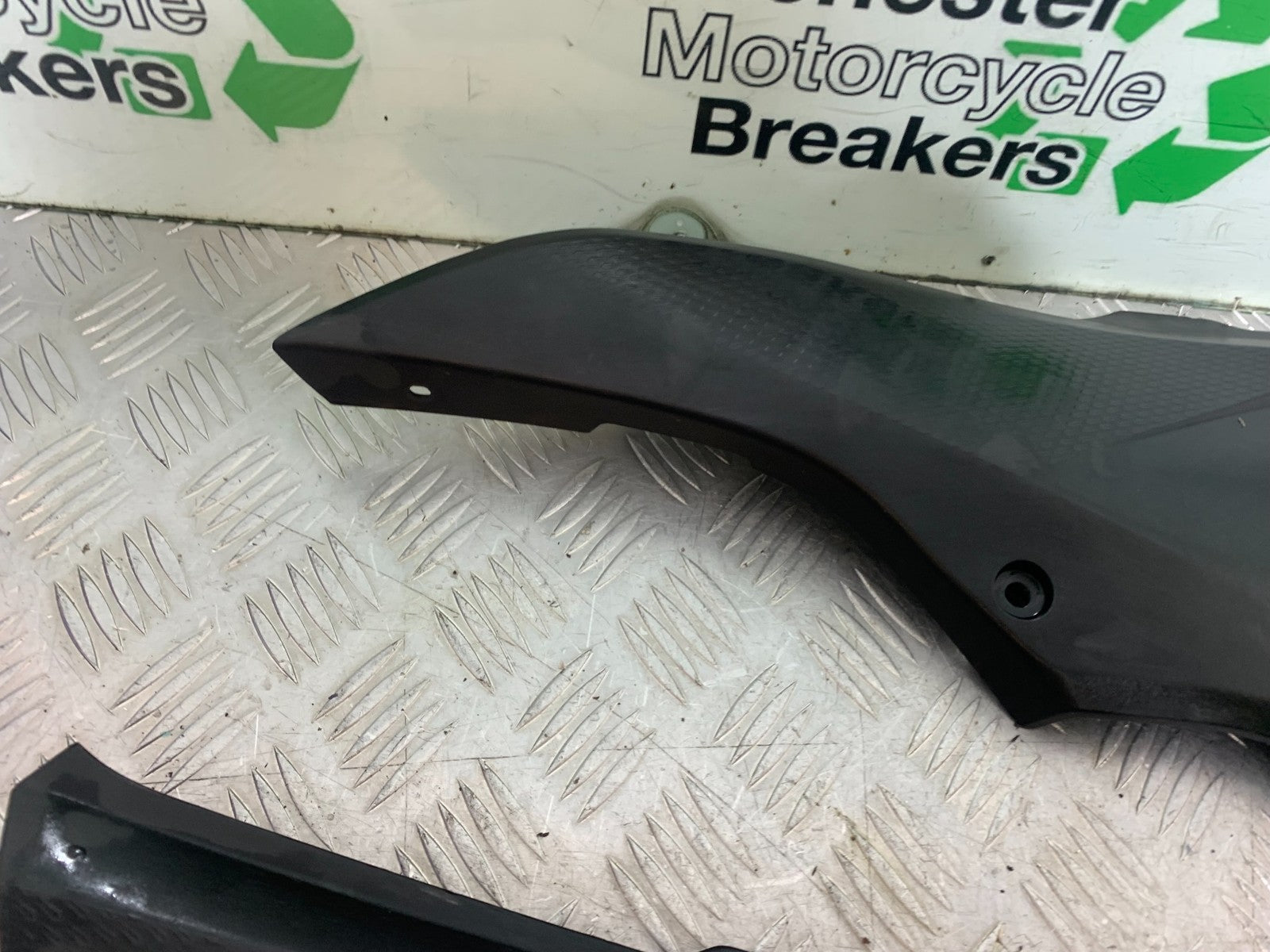 HONDA CB500 F CB500F LEFT AND RIGHT SIDE INFILLS YEAR 2013-2015  (CMB1235)