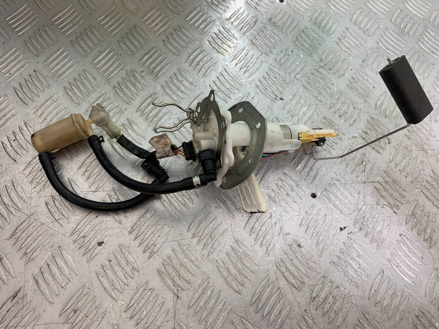 KTM 390 ADVENTURE PETROL PUMP  YEAR 2020-24 (CMB1240)