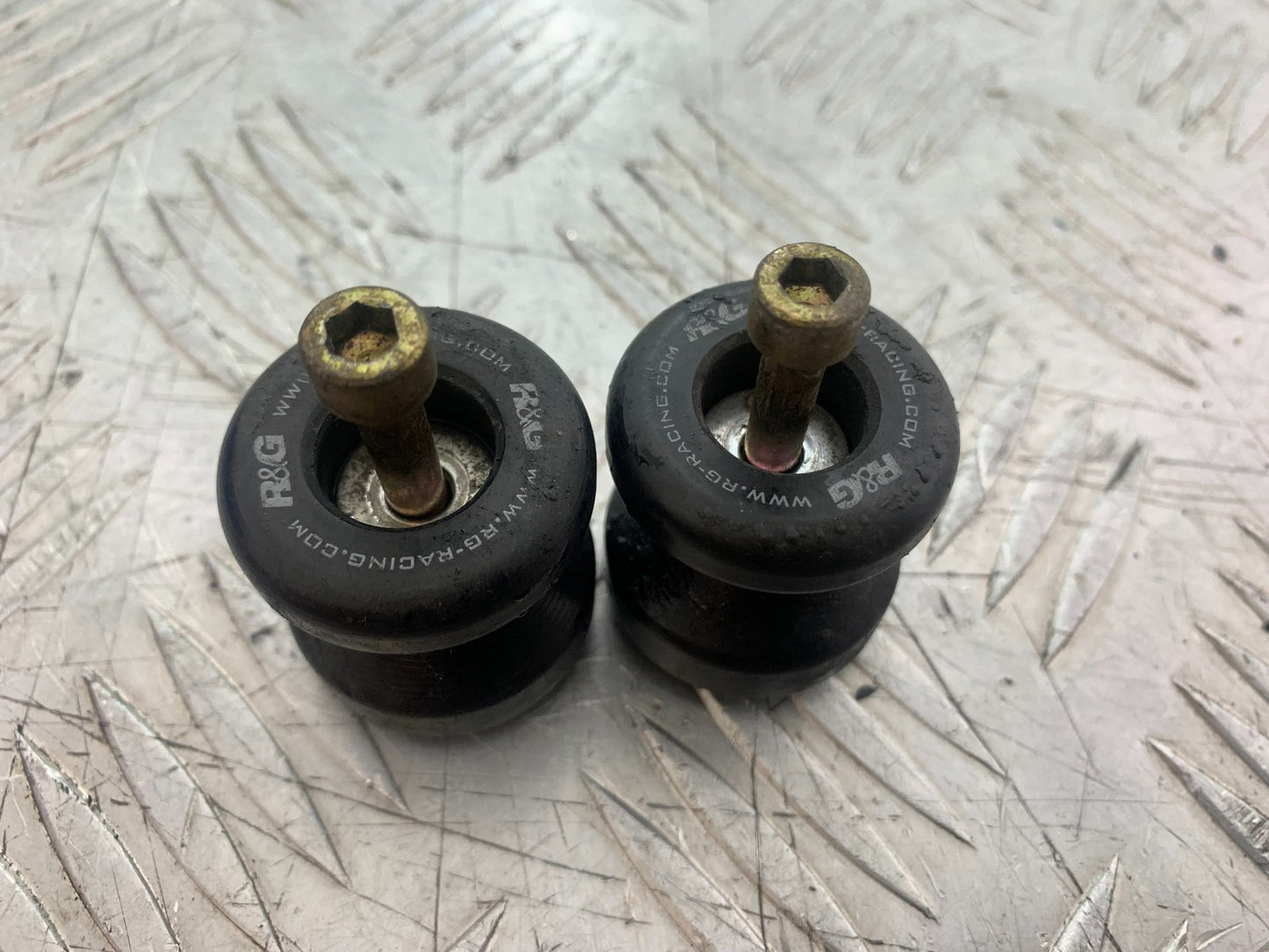 YAMAHA XSR900 XSR 900 SWINGARM BOBBINS  YEAR 2022-2024 (CMB1215)