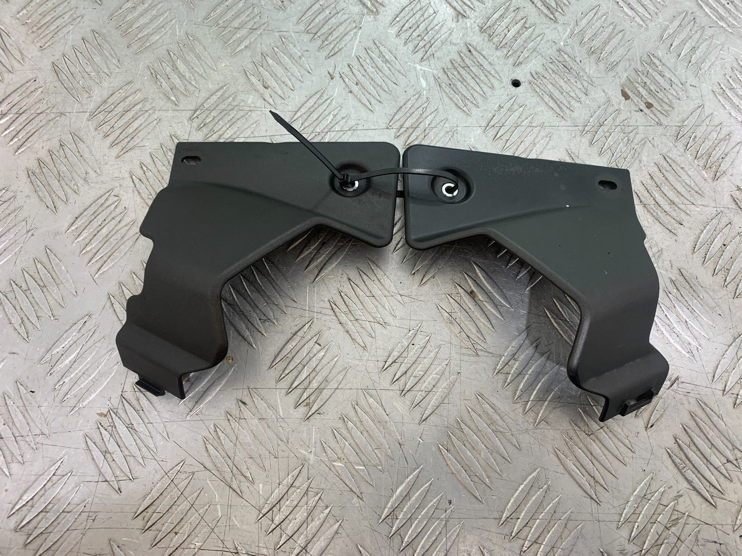YAMAHA XVS 1300 MIDNIGHT STAR LEFT AND RIGHT FRAME INFILLS YEAR 2007-16(CMB1200)