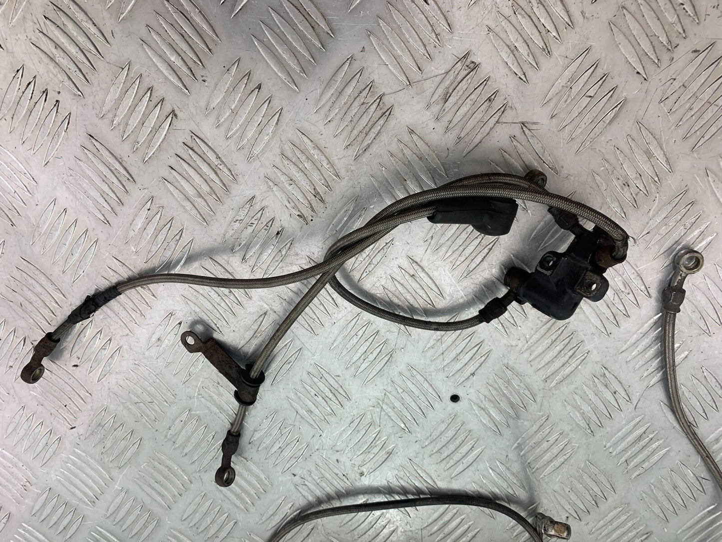 YAMAHA FJ1100 FJ 1100 BRAIDED BRAKE & CLUTCH LINES  YEAR 1984-1985 (CMB1101)