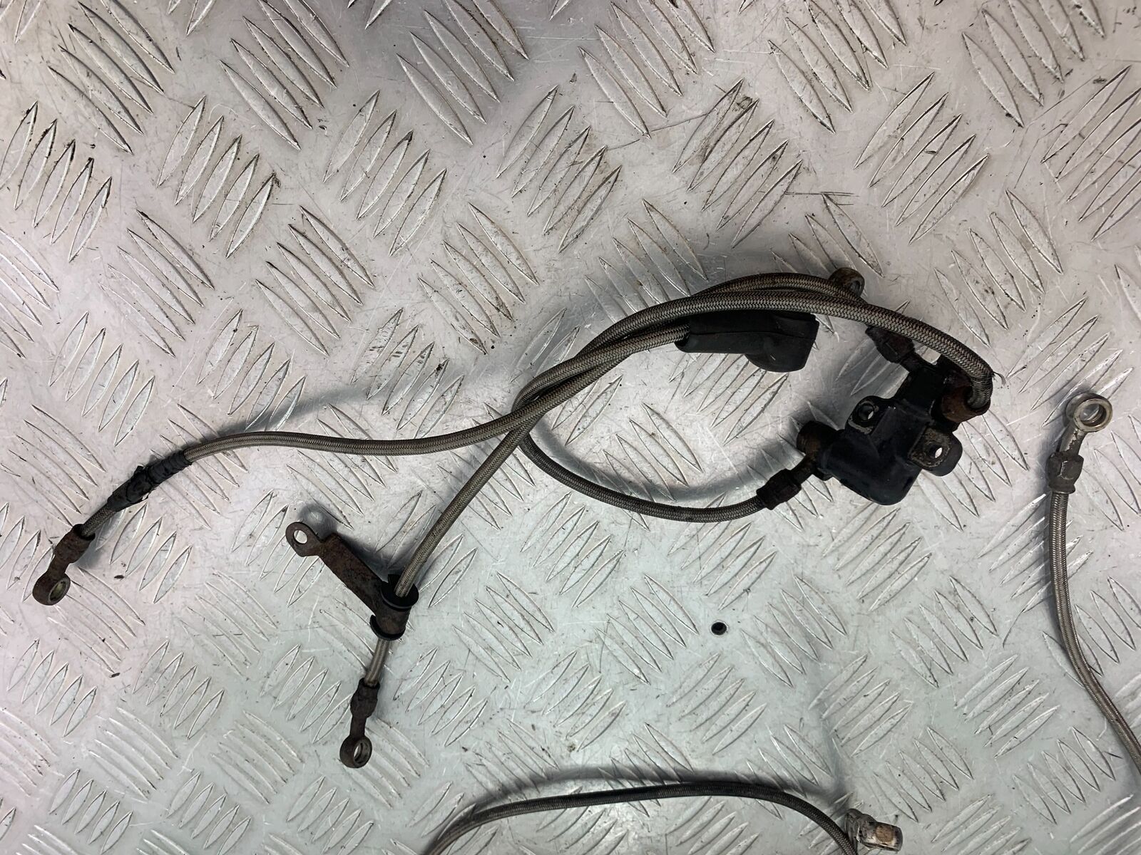YAMAHA FJ1100 FJ 1100 BRAIDED BRAKE & CLUTCH LINES  YEAR 1984-1985 (CMB1101)