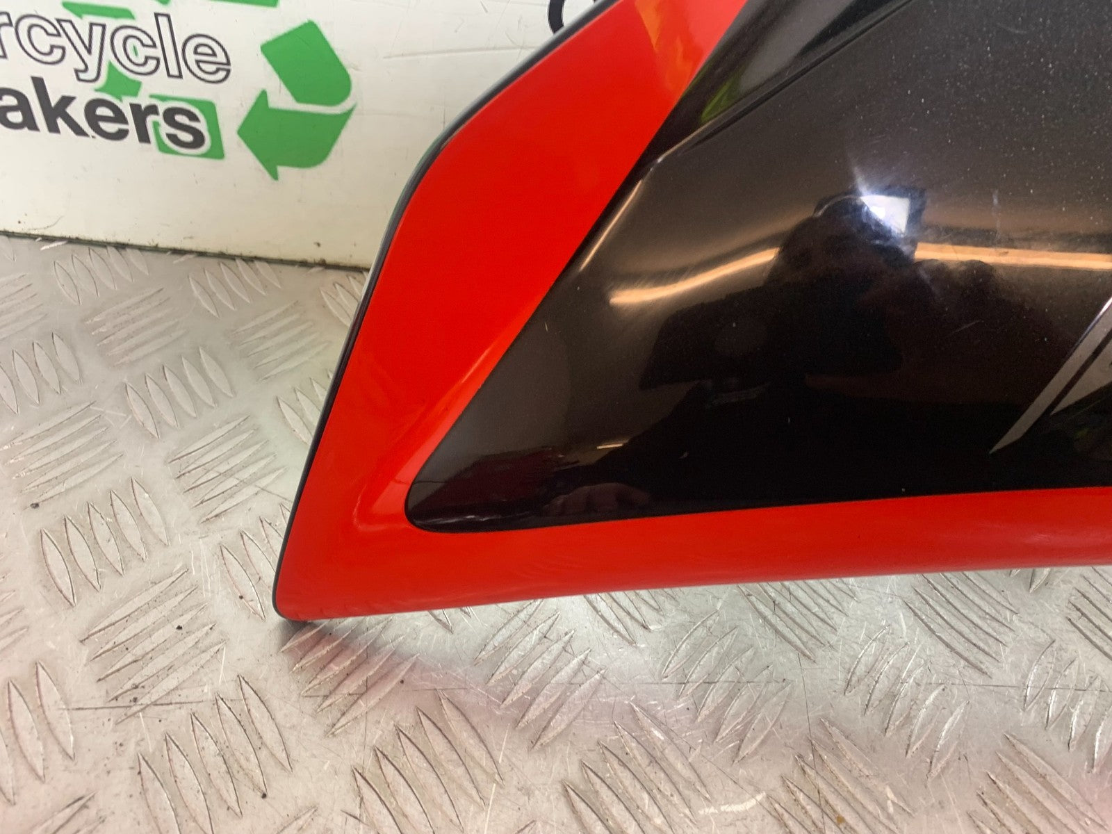 APRILIA RSV4 FACTORY LEFT FAIRING PANEL YEAR 2009-2012 (CMB1224)