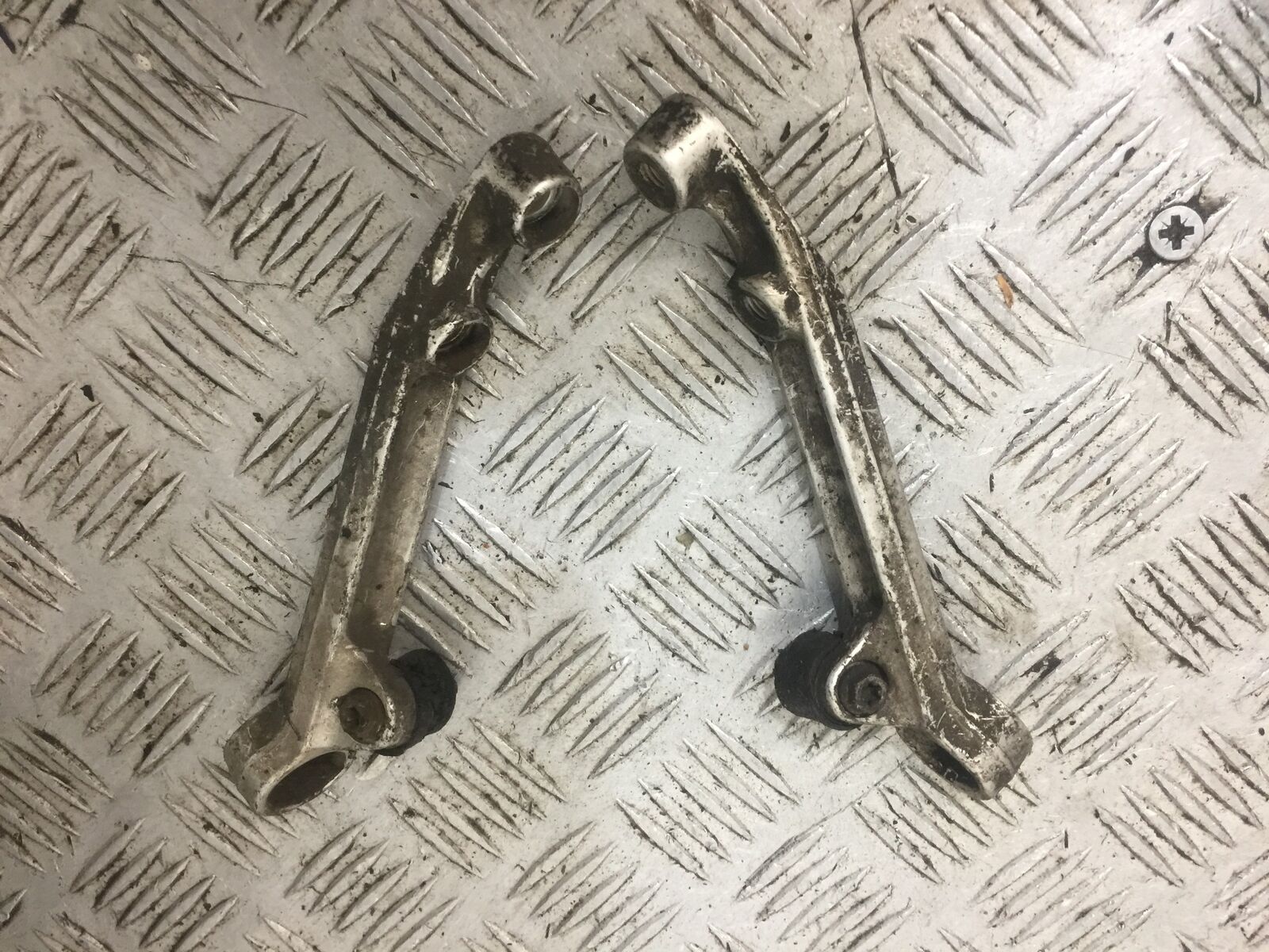 KTM 640 LC4-E ENDURO ENGINE BRACKETS   YEAR 2001