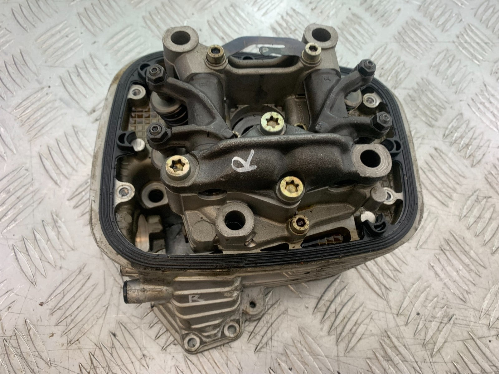 BMW R1100 RT R 1100 RT RIGHT CYLINDER HEAD   YEAR 1996-2001 (CMB1095)